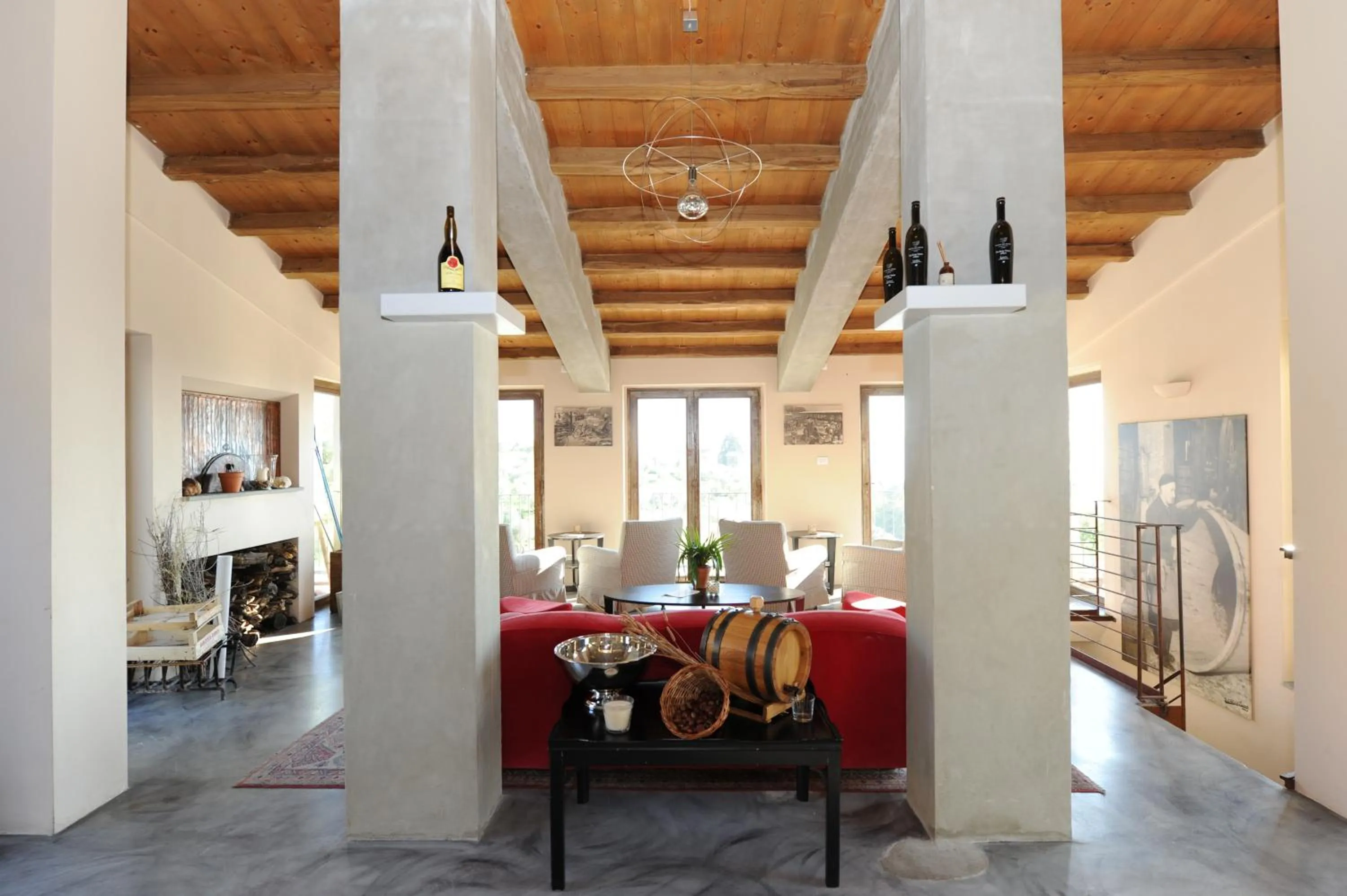 Lounge or bar in Tenuta San Pietro Luxury Hotel