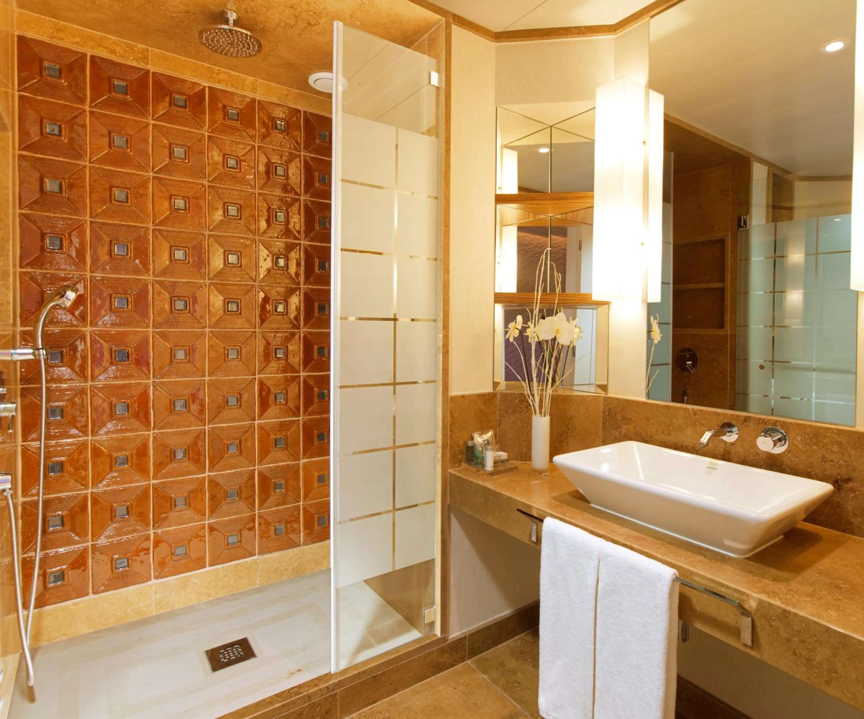 Toilet in Real Marina Hotel & Spa