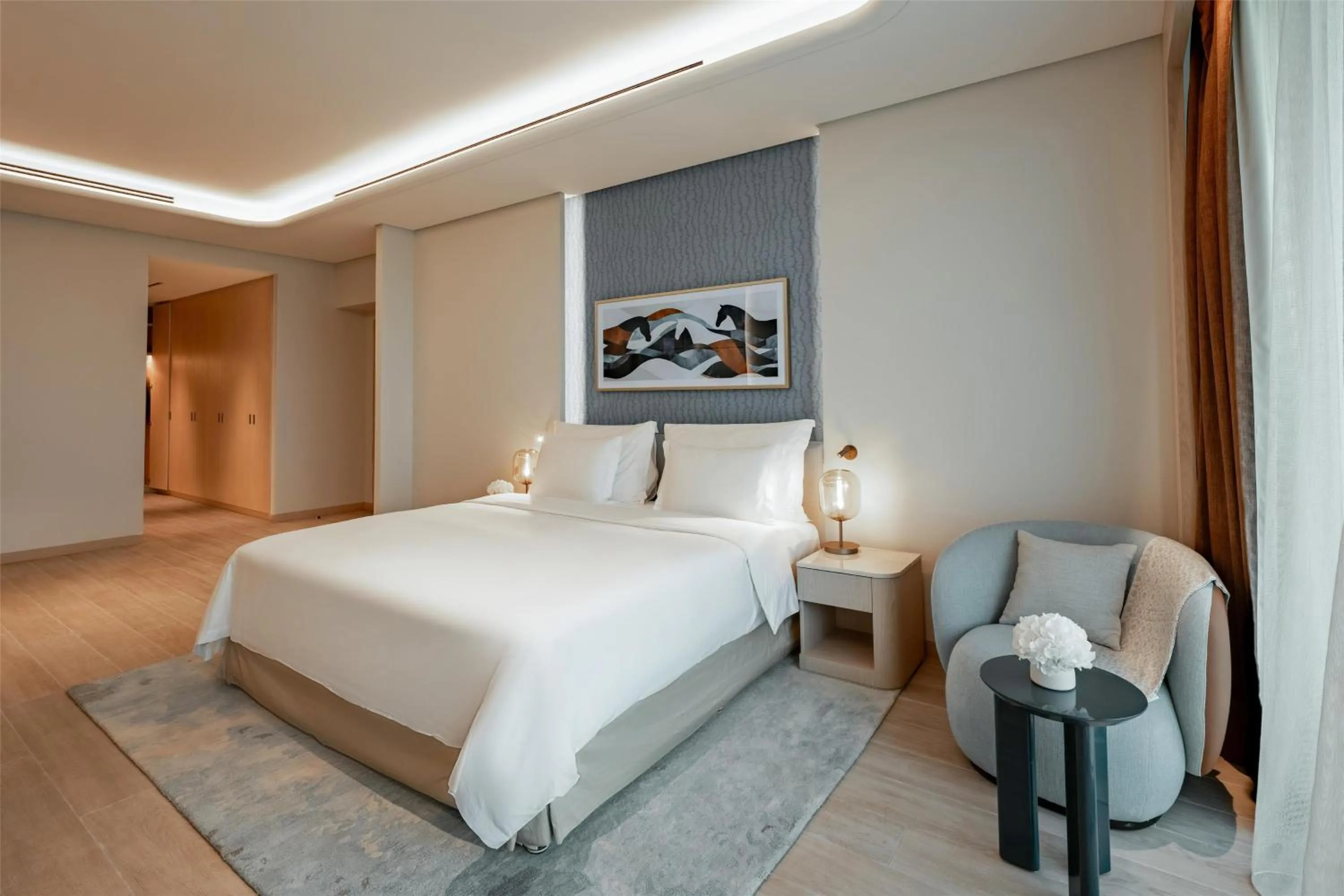 Photo of the whole room, Bed in The Meydan Hotel Dubai