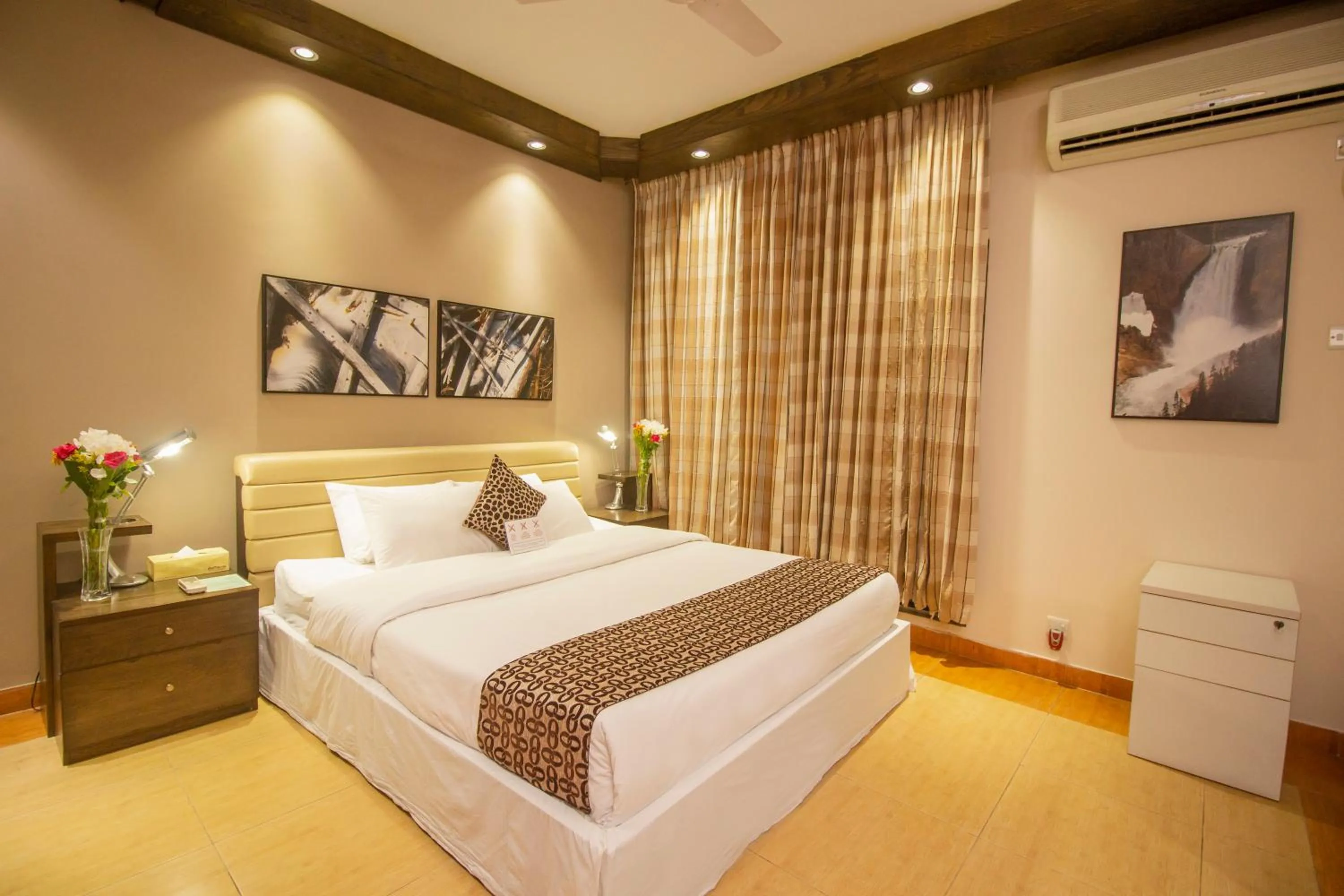 Bedroom, Bed in Rafflesia Serviced Apartments