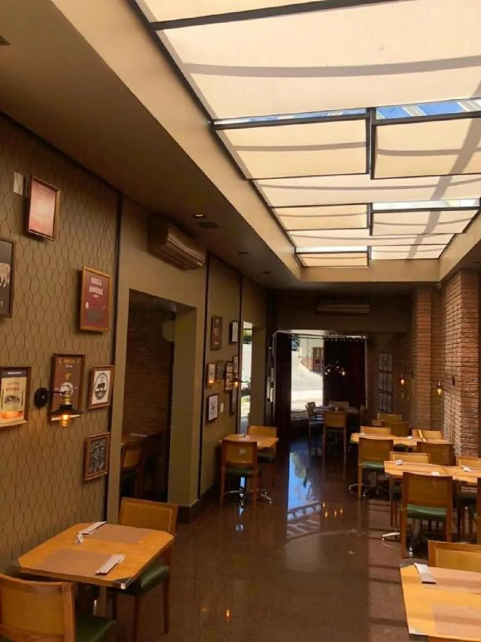 Restaurant/places to eat in Wish Serrano Resort