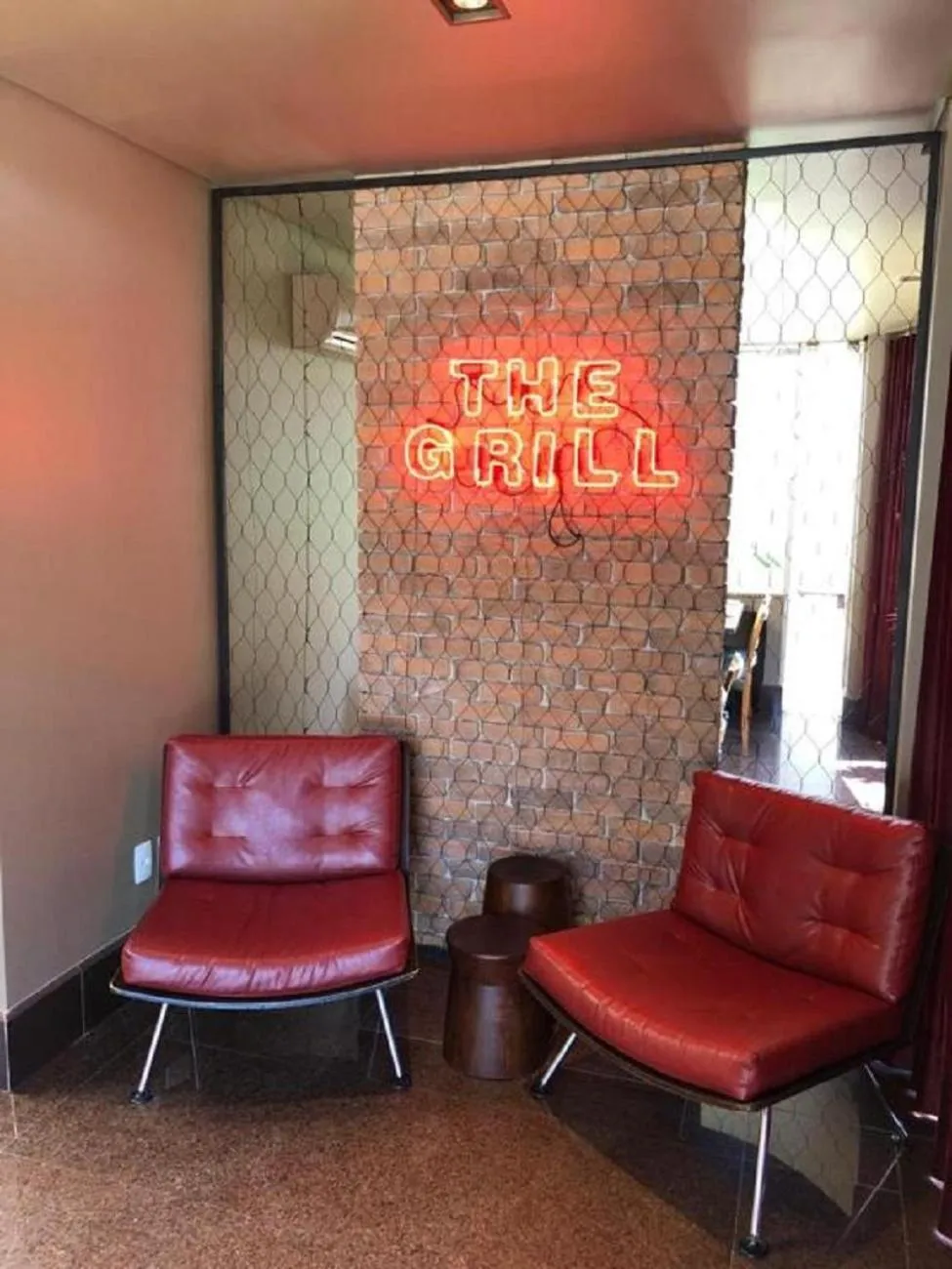 Restaurant/places to eat in Wish Serrano Resort