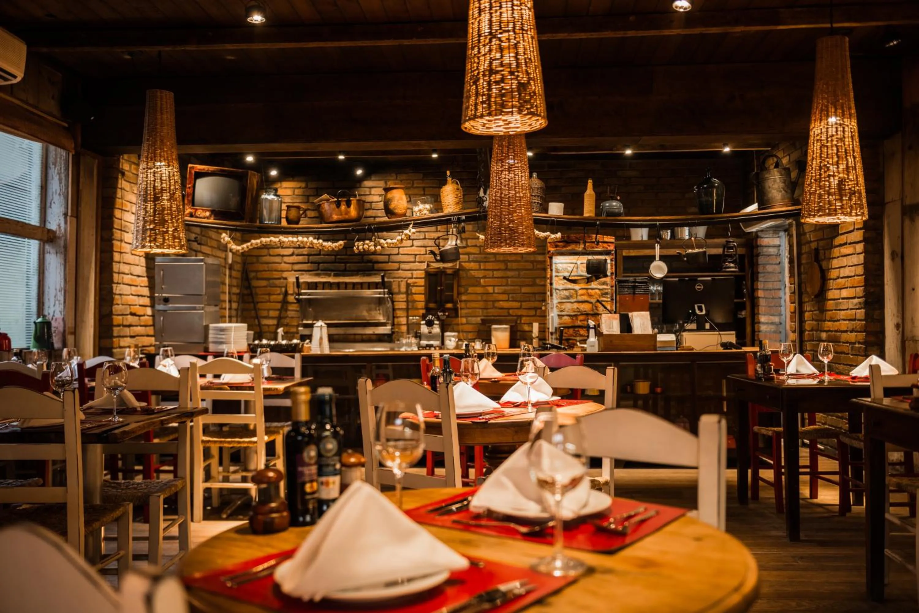 Restaurant/places to eat in Wish Serrano Resort