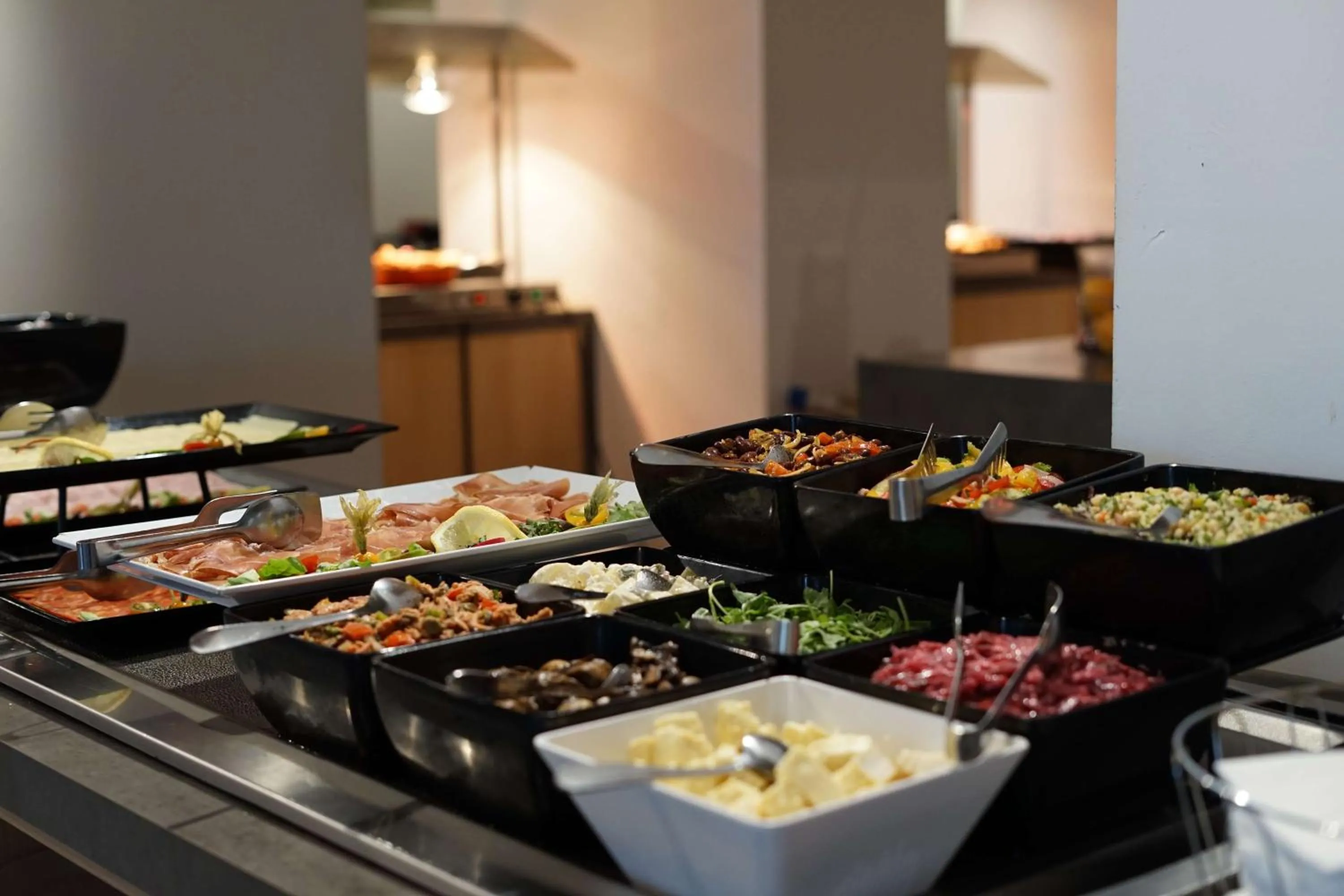 Food and drinks in Cavalieri Hotel Malta, a member of Radisson Individuals