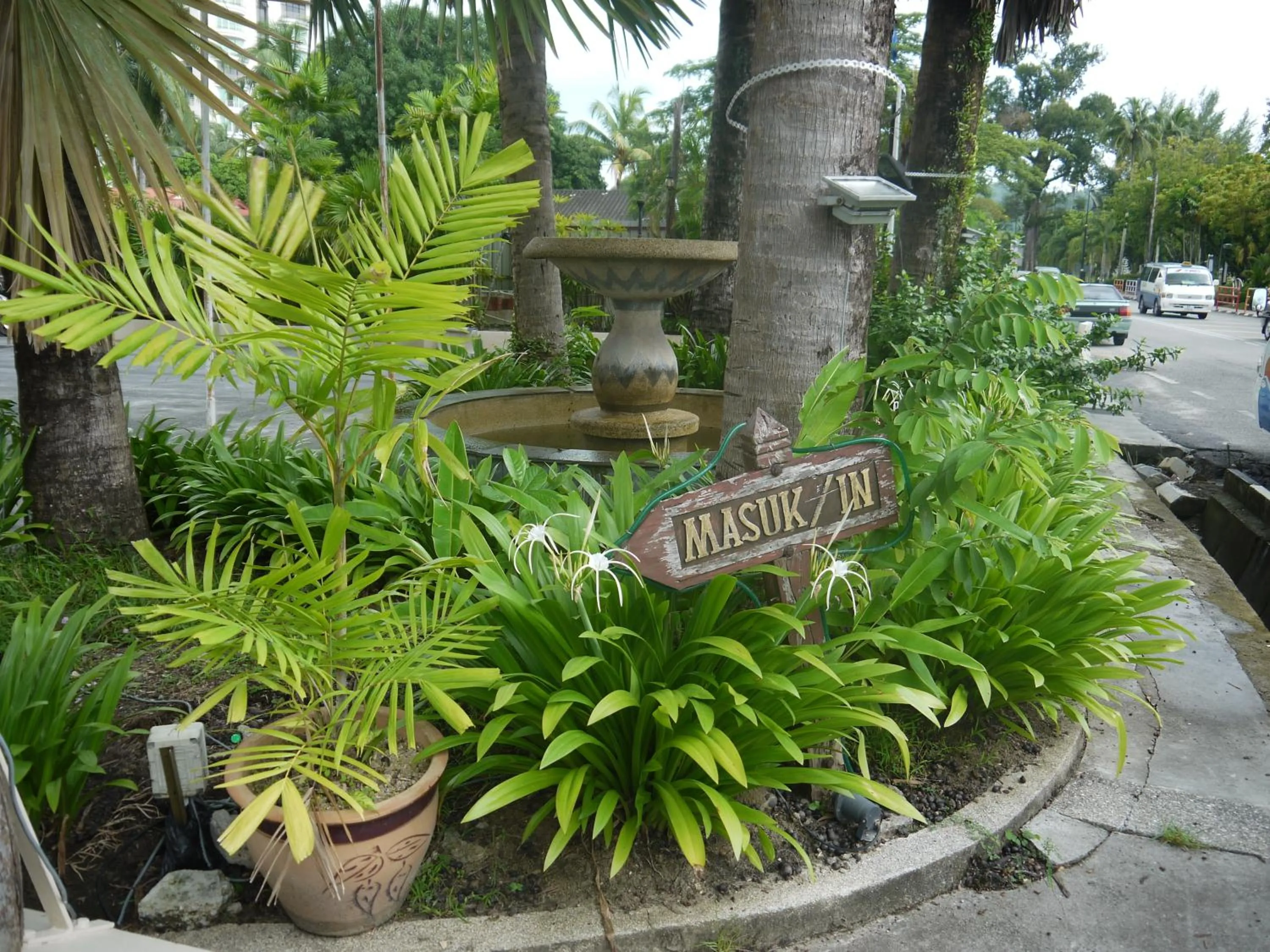 Facade/entrance in Eagle Bay Hotel