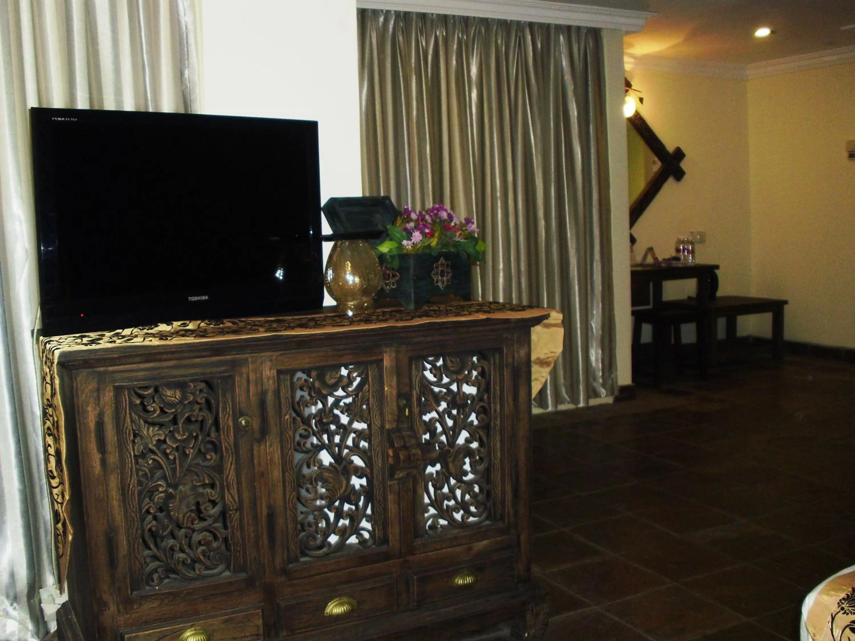 Decorative detail in Eagle Bay Hotel