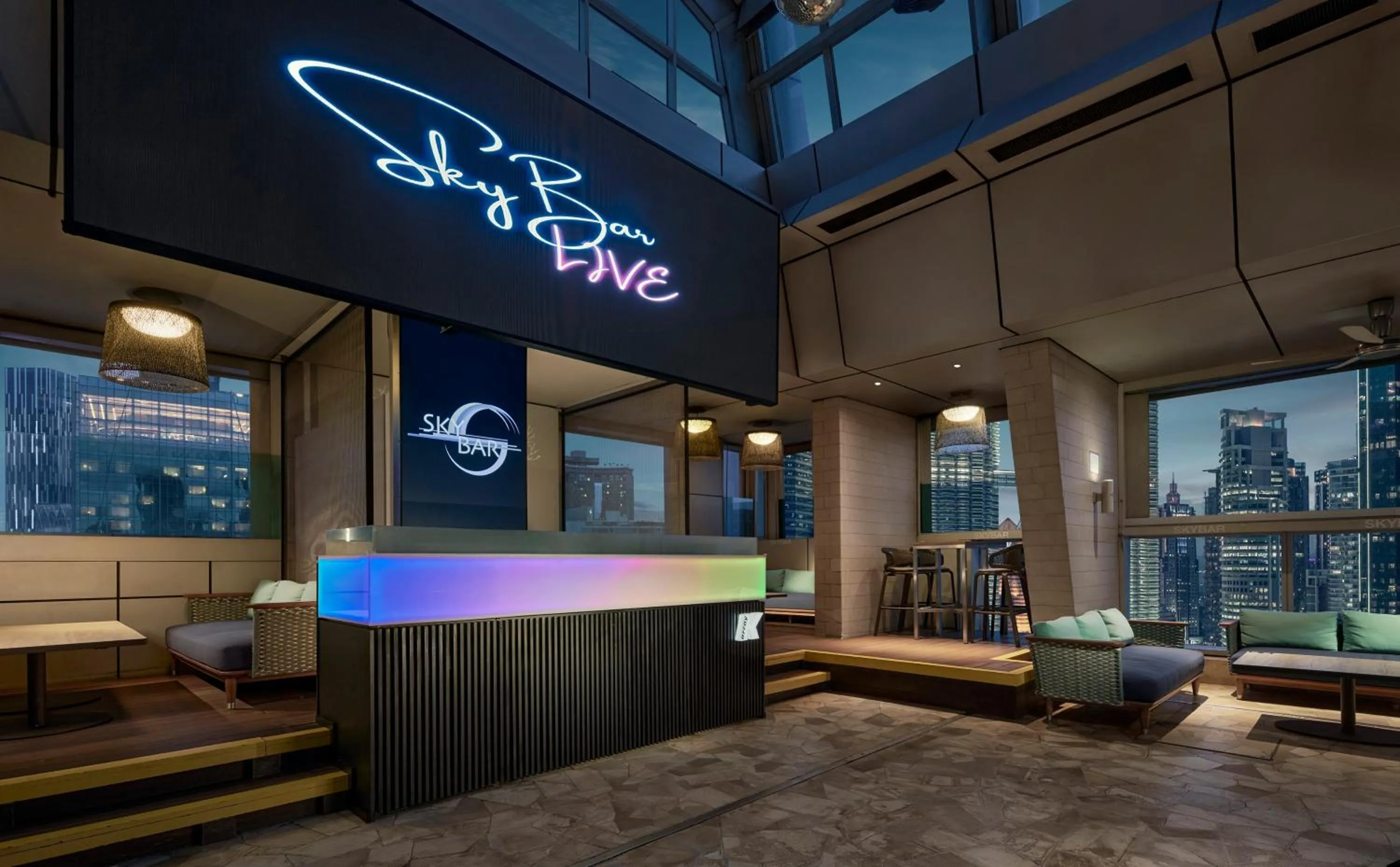 Lounge or bar in Traders Hotel, Kuala Lumpur