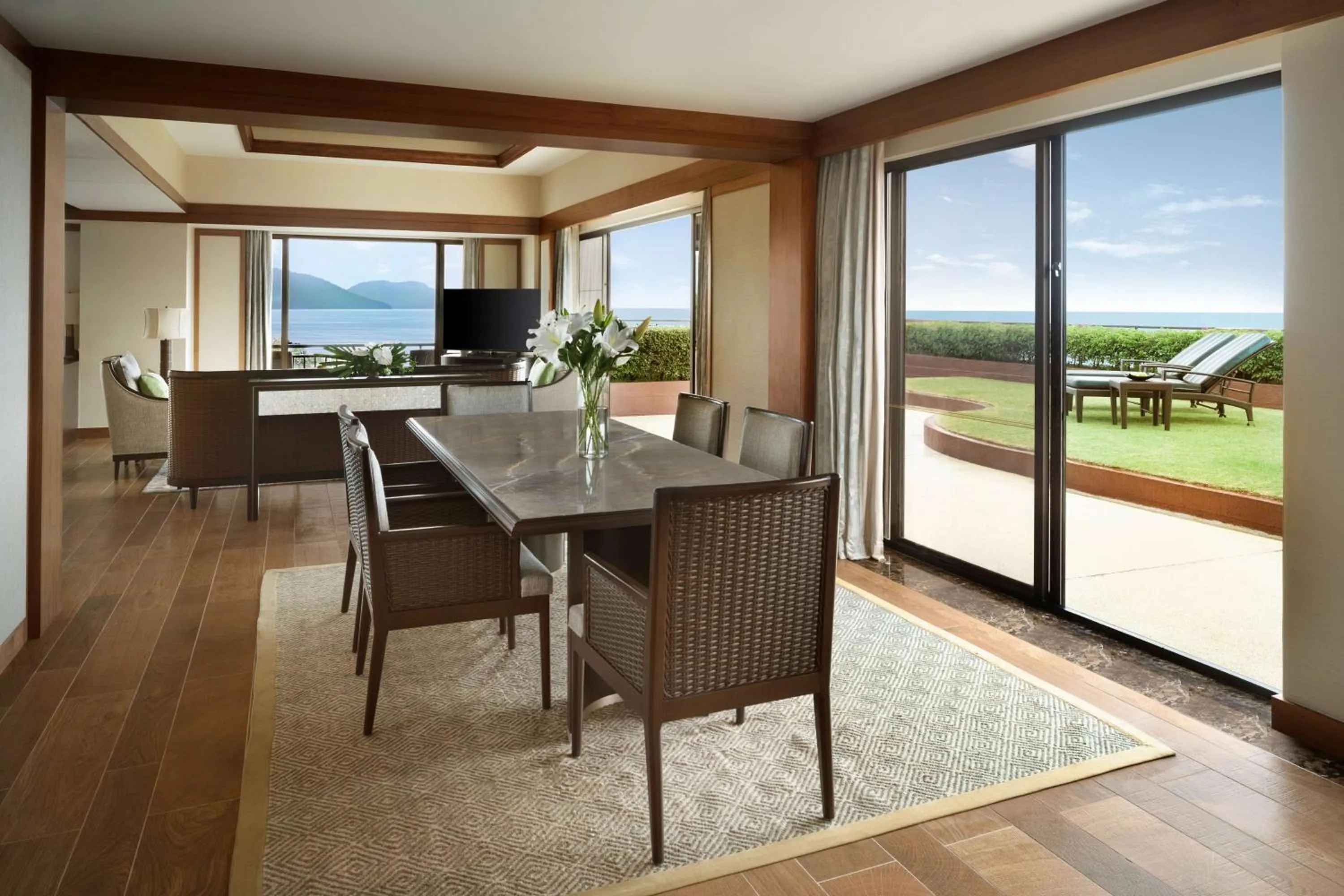 Photo of the whole room in Shangri-La Rasa Sayang, Penang