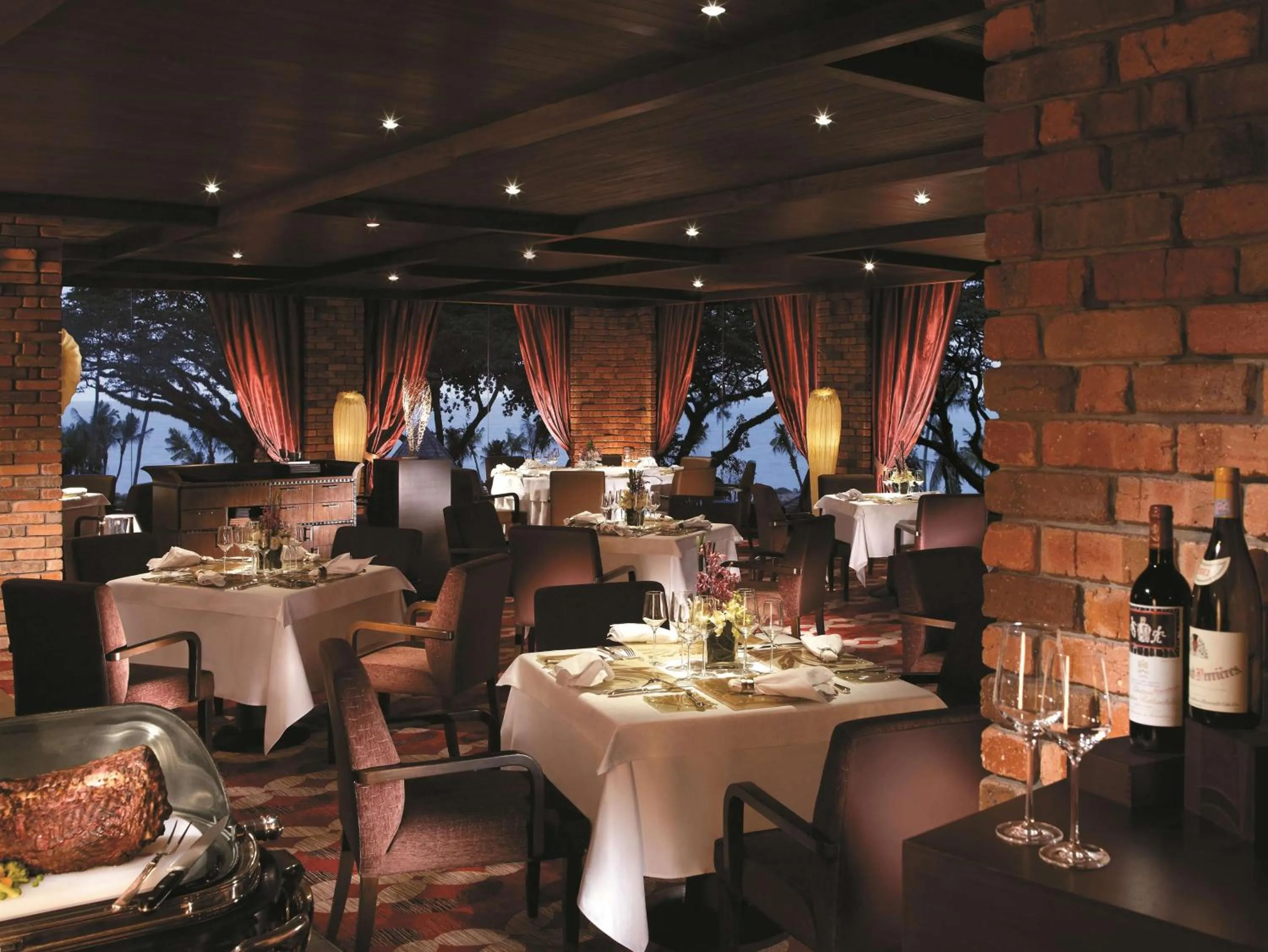 Restaurant/places to eat in Shangri-La Rasa Sayang, Penang