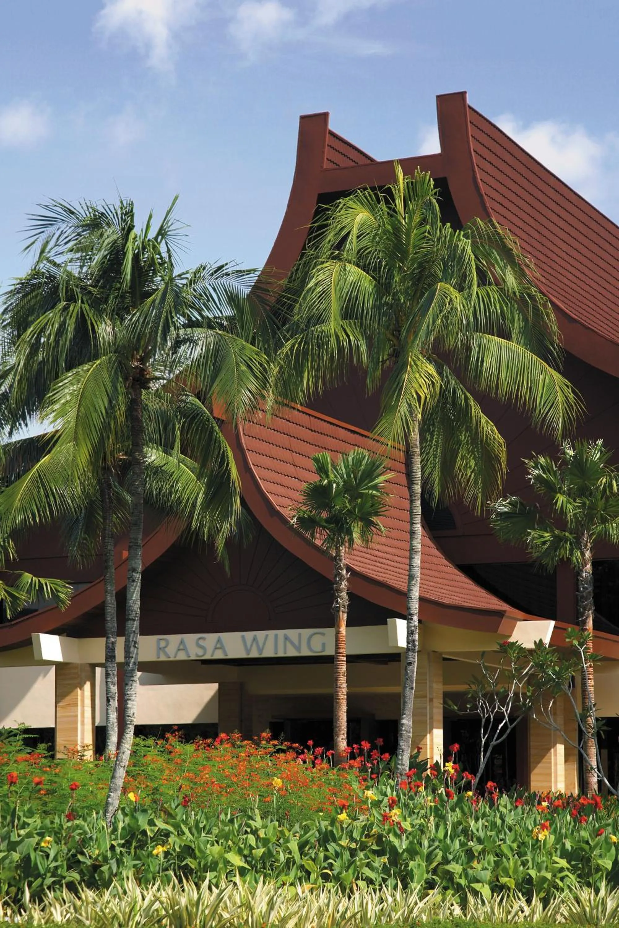 Property building in Shangri-La Rasa Sayang, Penang