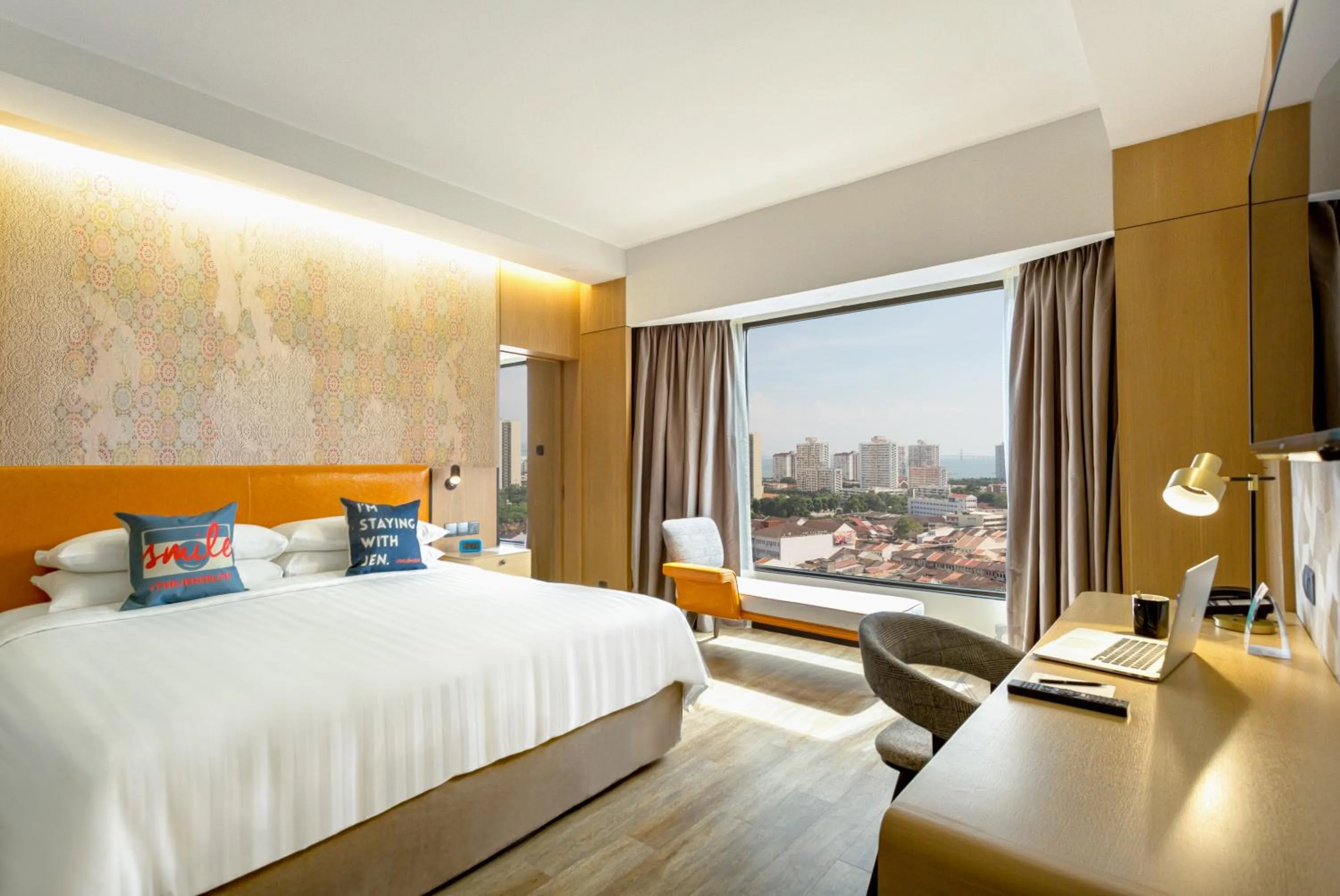 Photo of the whole room, Bed in JEN Penang Georgetown by Shangri-La