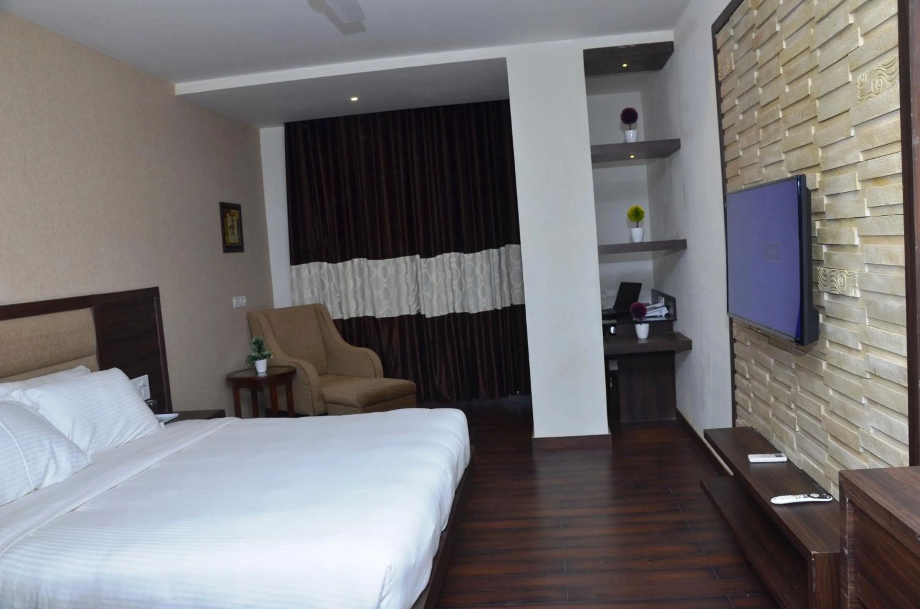 Photo of the whole room in Hotel Fortune Blue