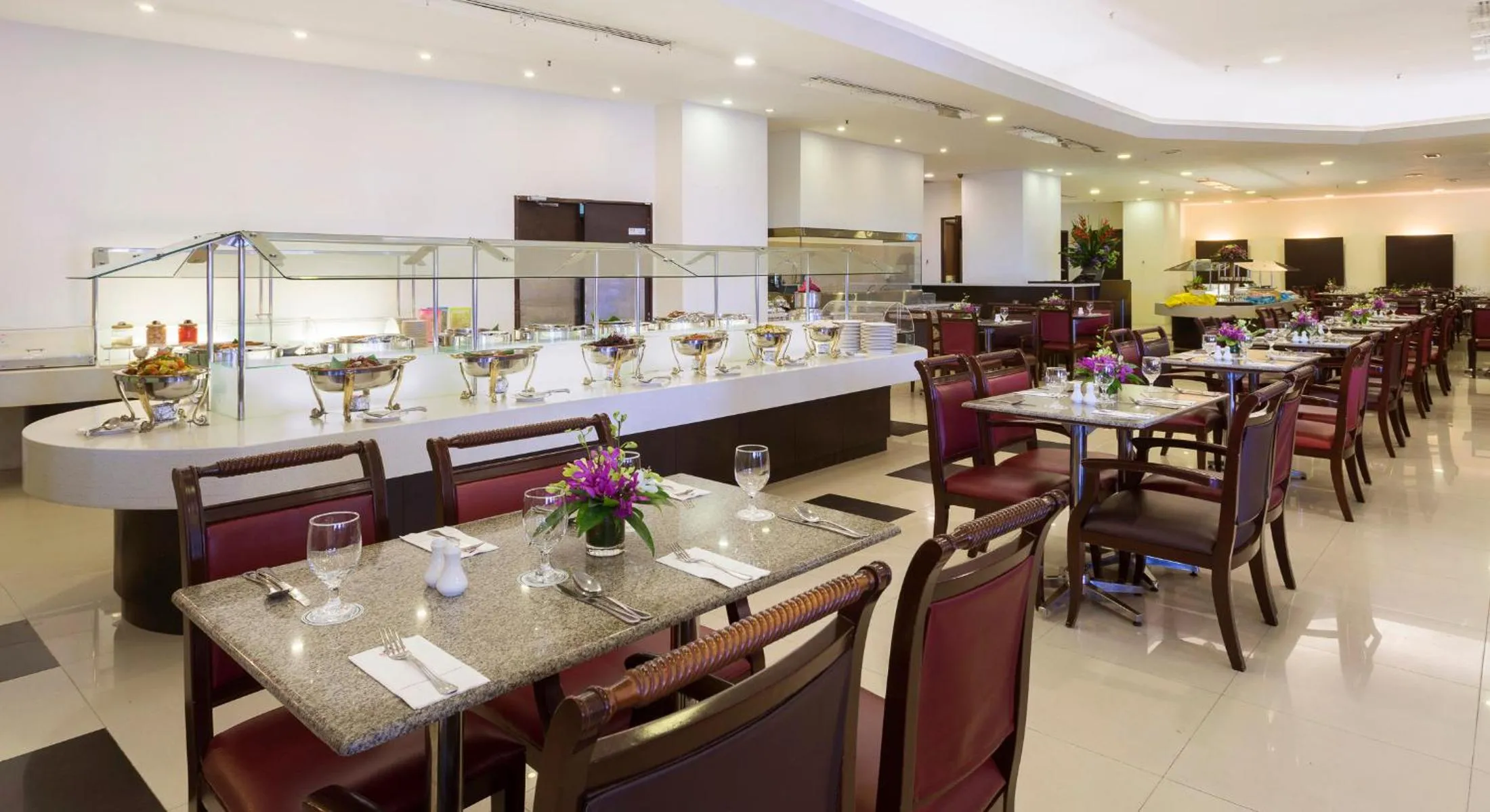 Restaurant/places to eat in Bayview Hotel Langkawi