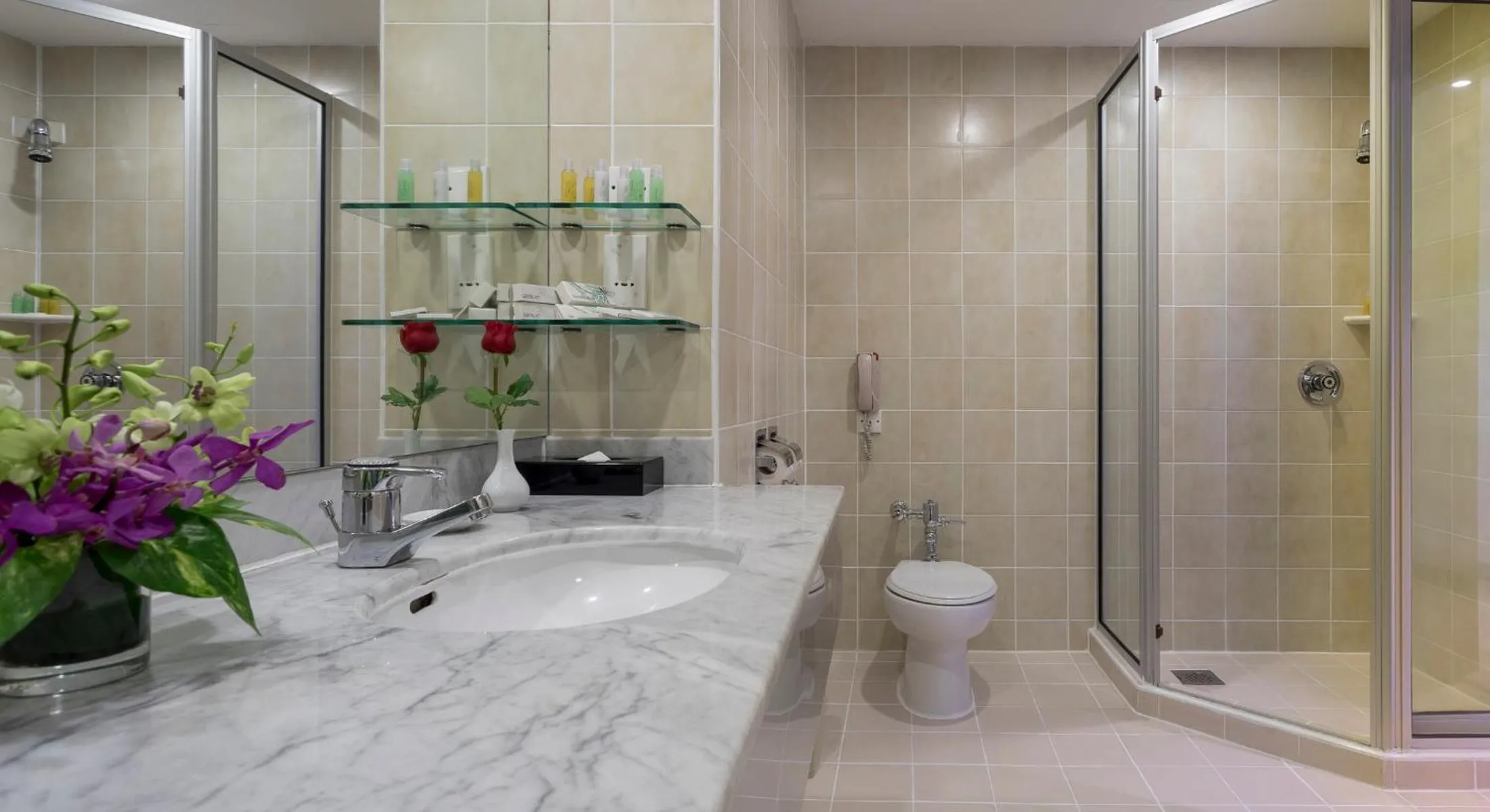 Shower in Bayview Hotel Langkawi