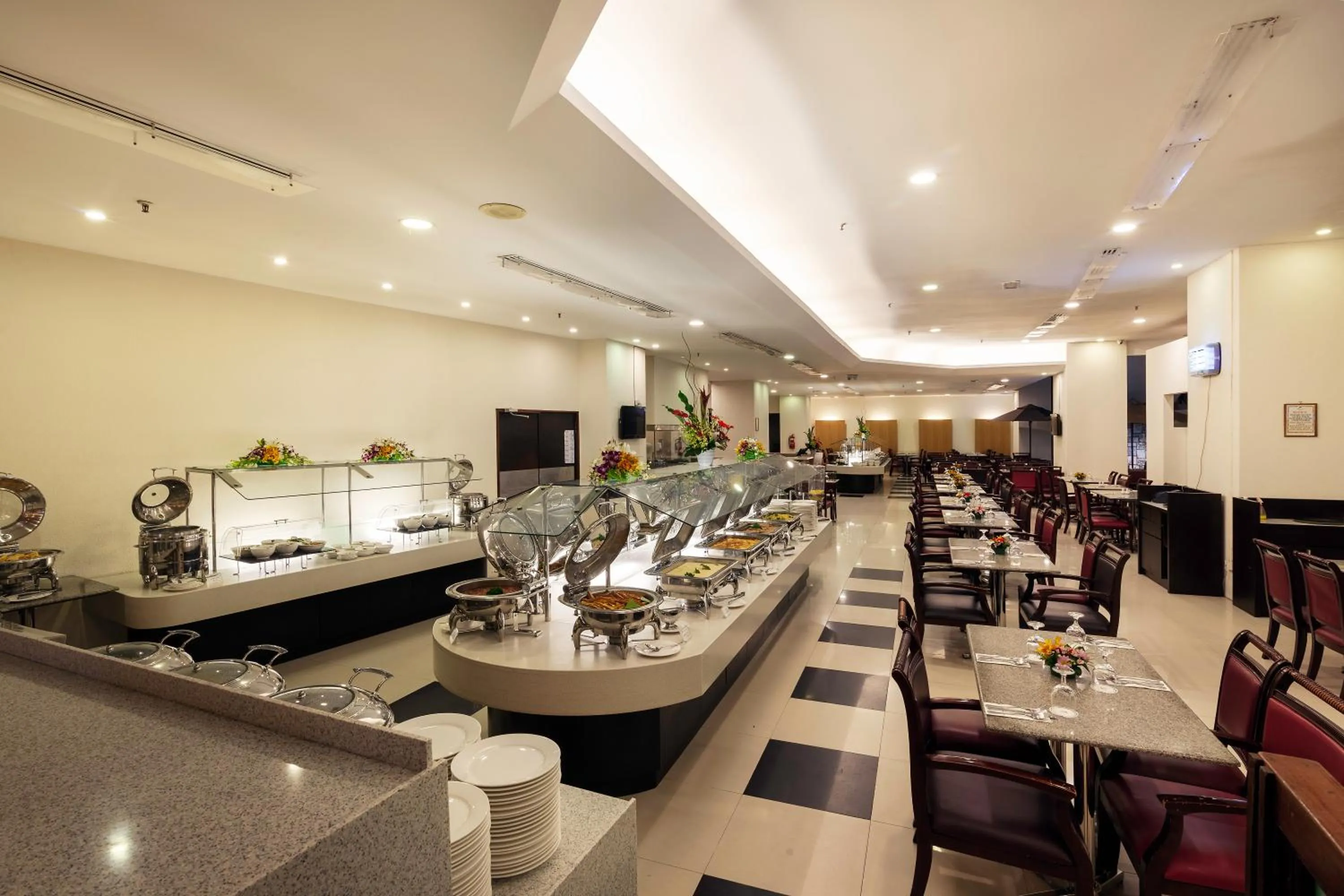 Restaurant/places to eat in Bayview Hotel Langkawi