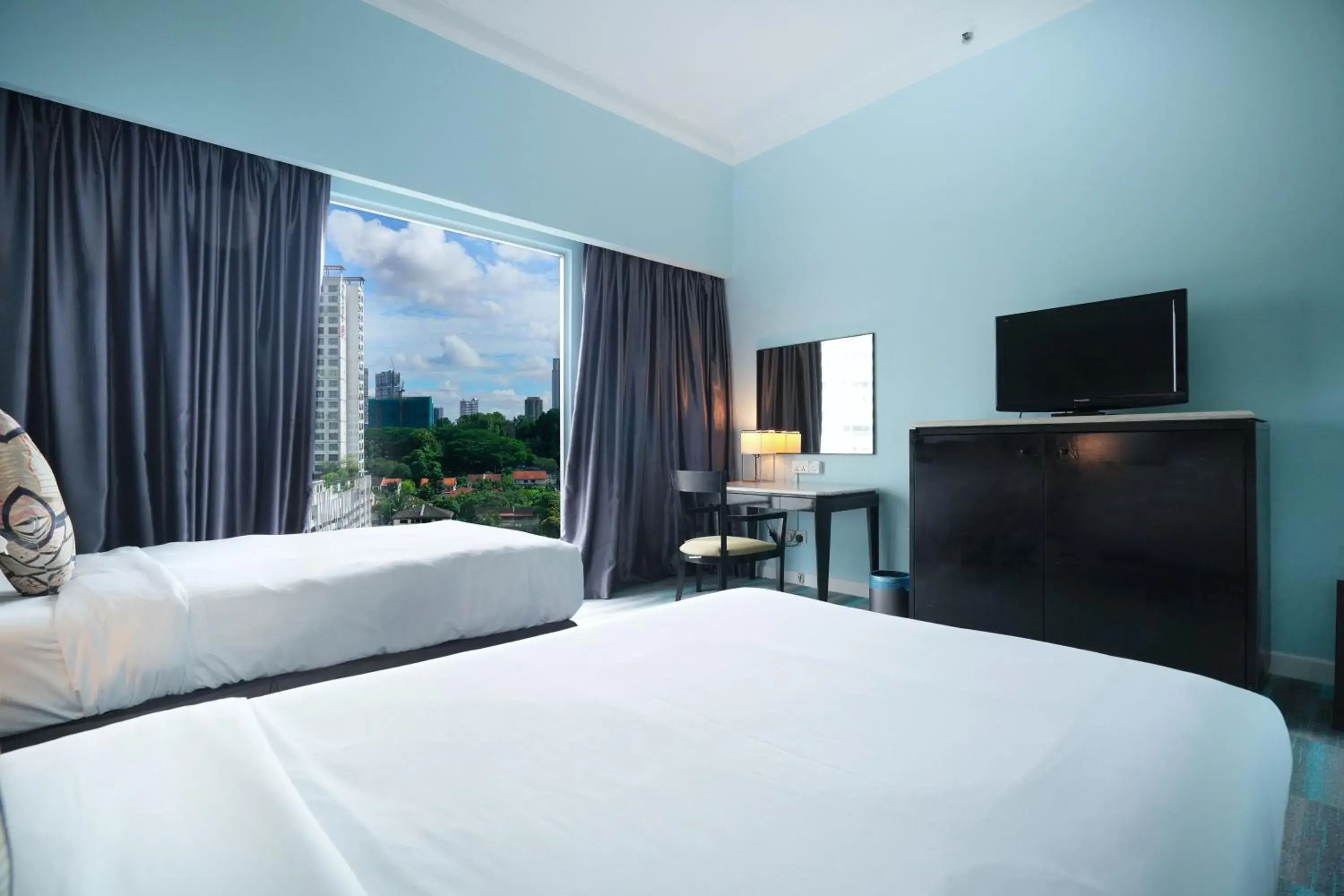 Deluxe Twin Room in Thistle Johor Bahru Deluxe Twin Room in Thistle Johor Bahru