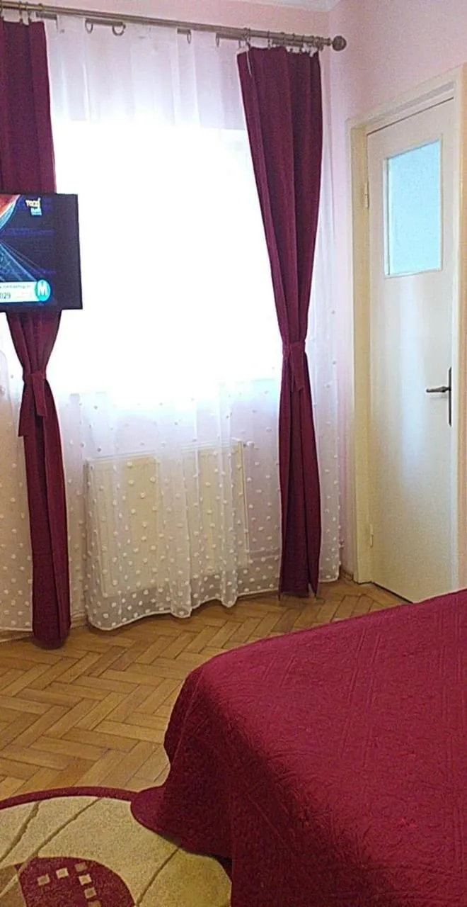 Single Room with Private Bathroom in Vila Gabriel