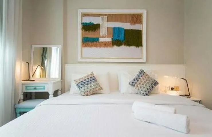 Bedroom, Bed in Century Bay Private Residences