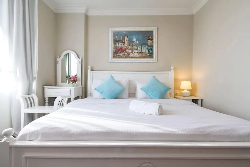 Bedroom, Bed in Century Bay Private Residences