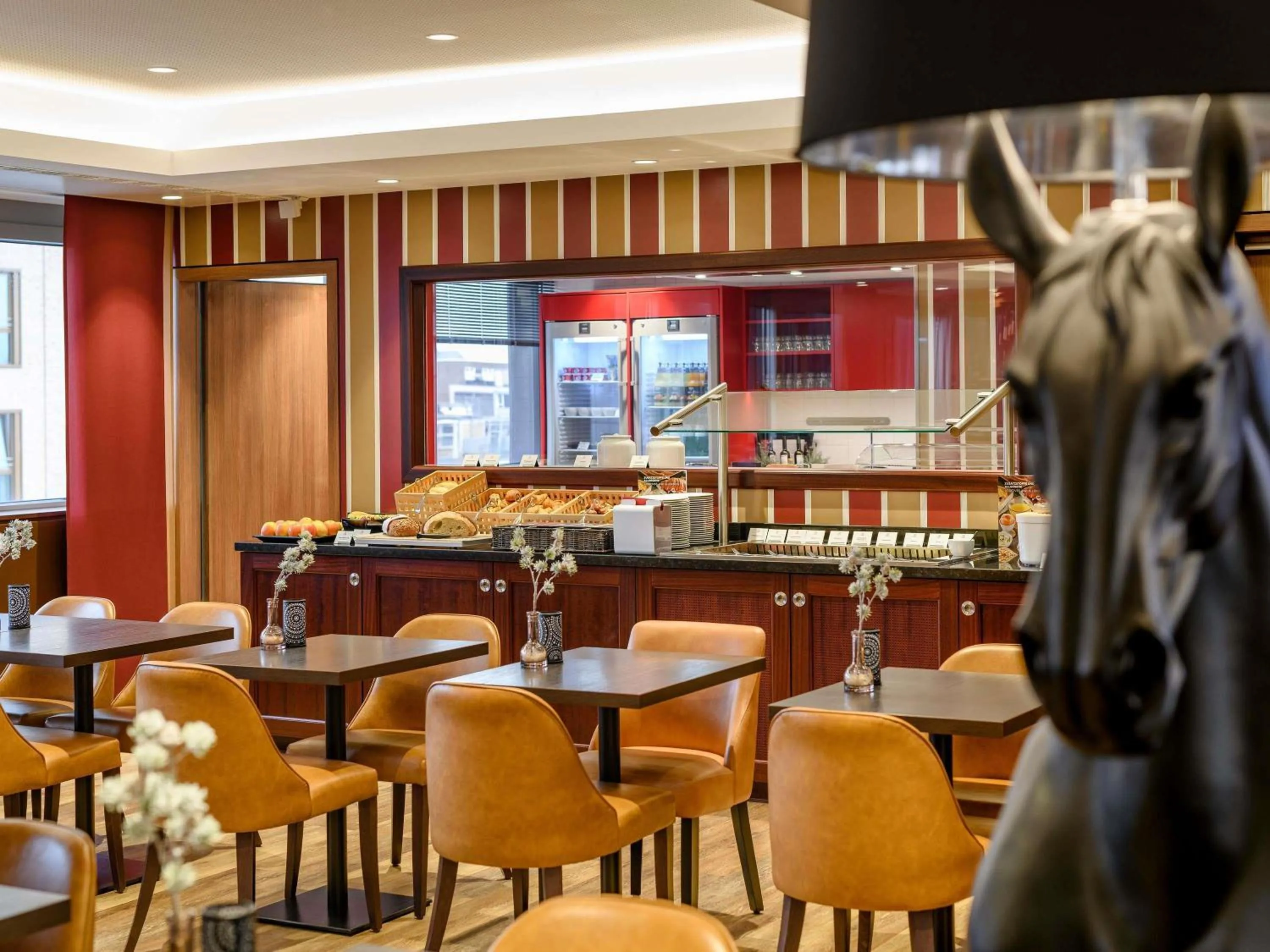 Breakfast in Aparthotel Adagio Frankfurt City Messe