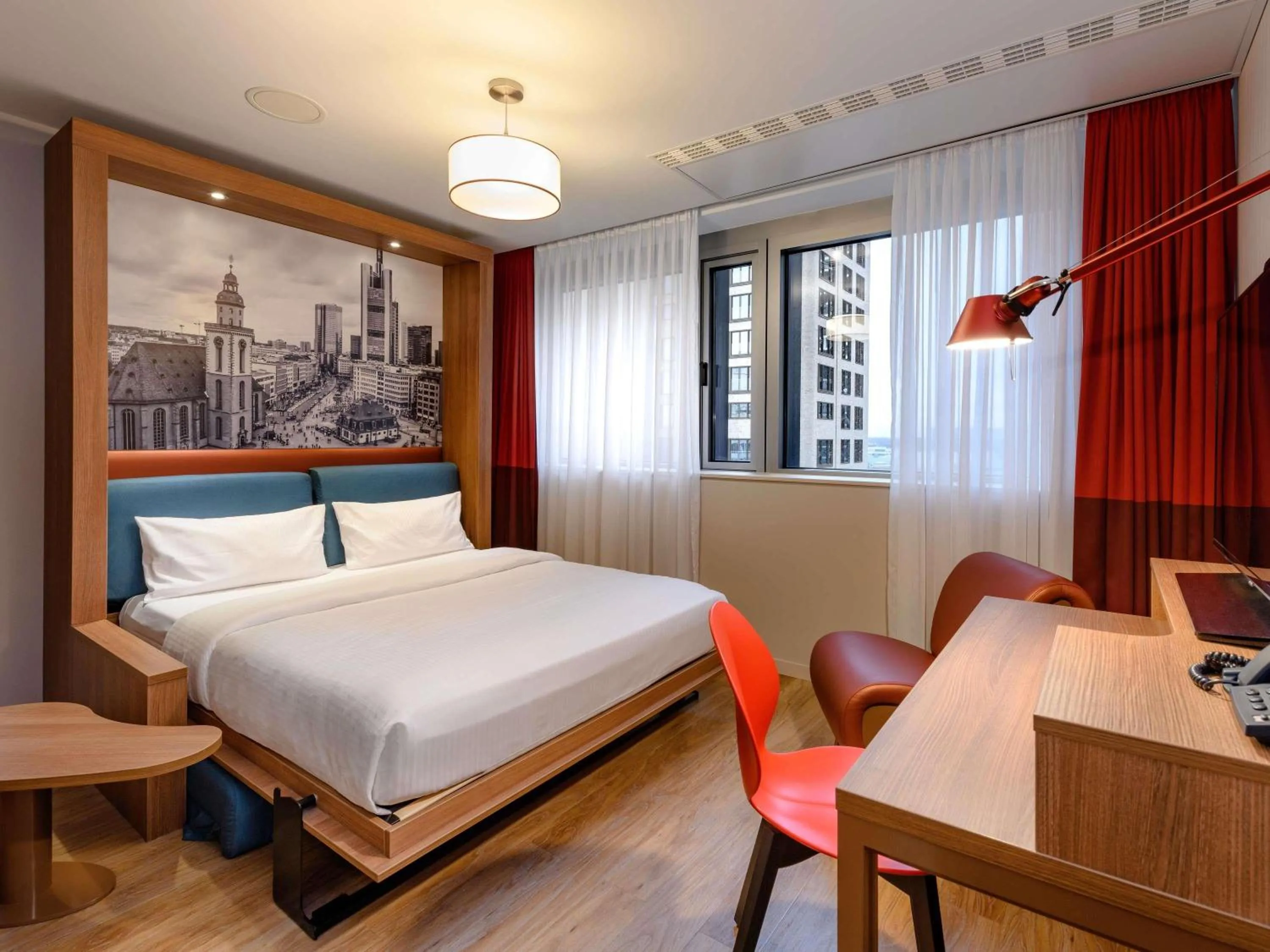 Bedroom, Bed in Aparthotel Adagio Frankfurt City Messe