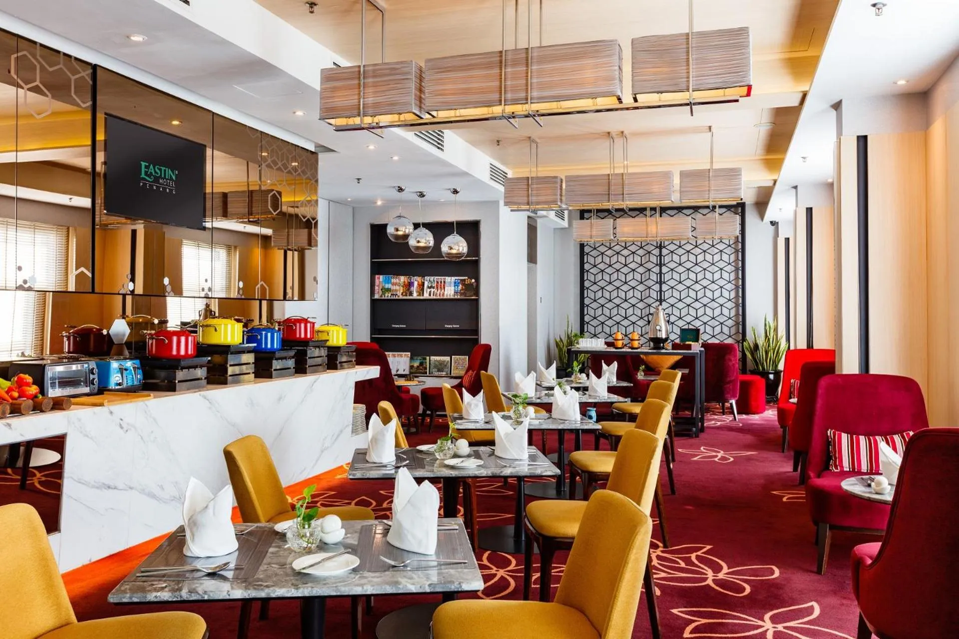 Restaurant/places to eat in Eastin Hotel Penang