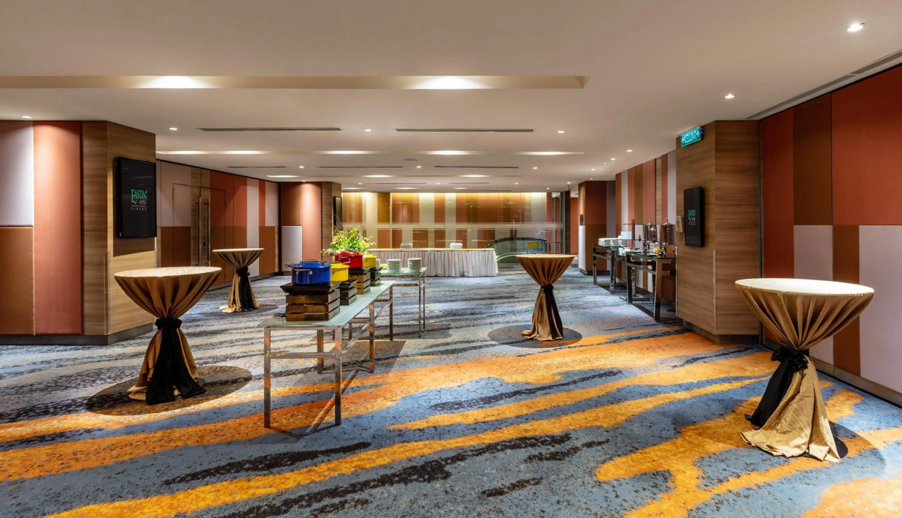 Business facilities in Eastin Hotel Penang