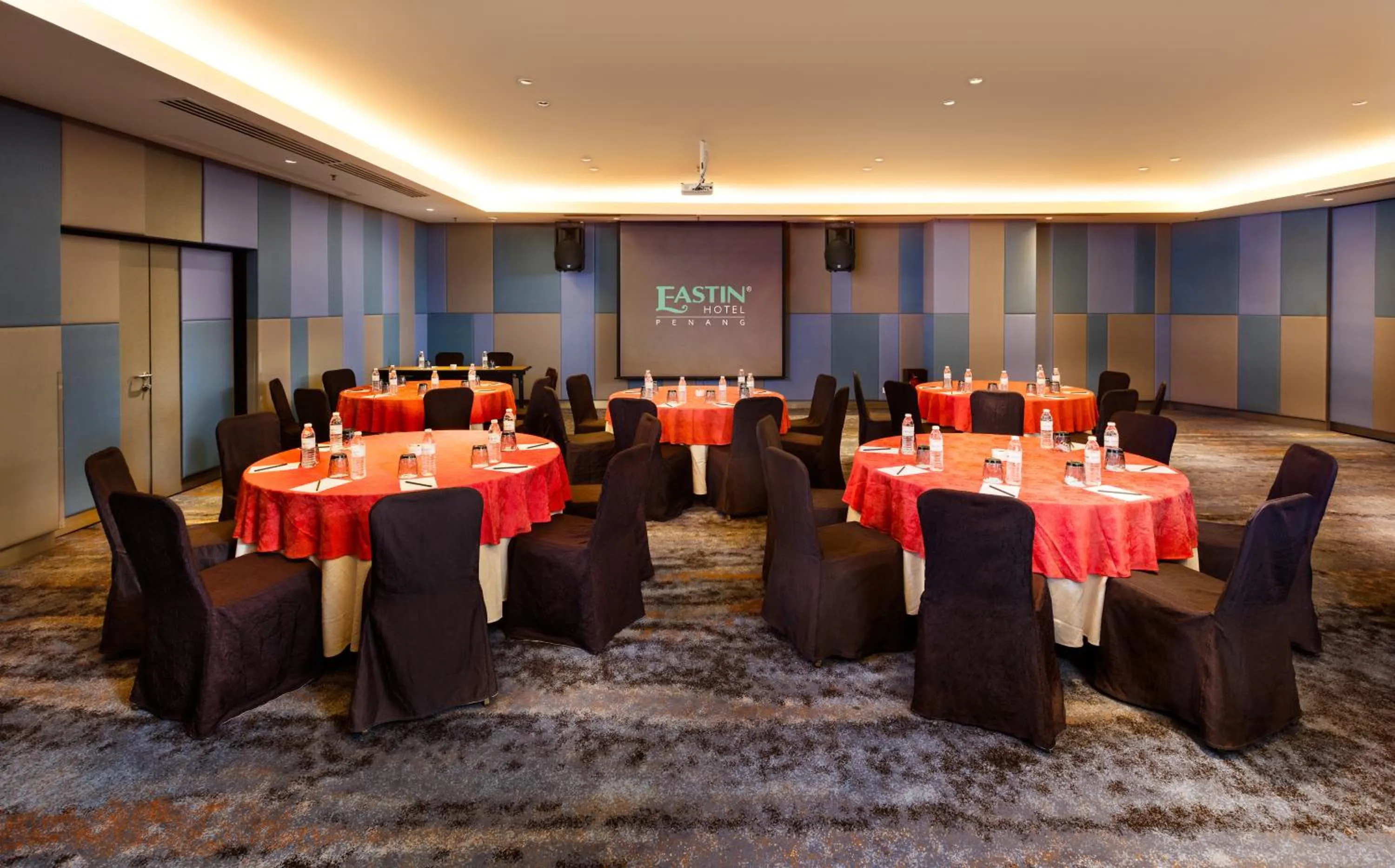 Business facilities in Eastin Hotel Penang