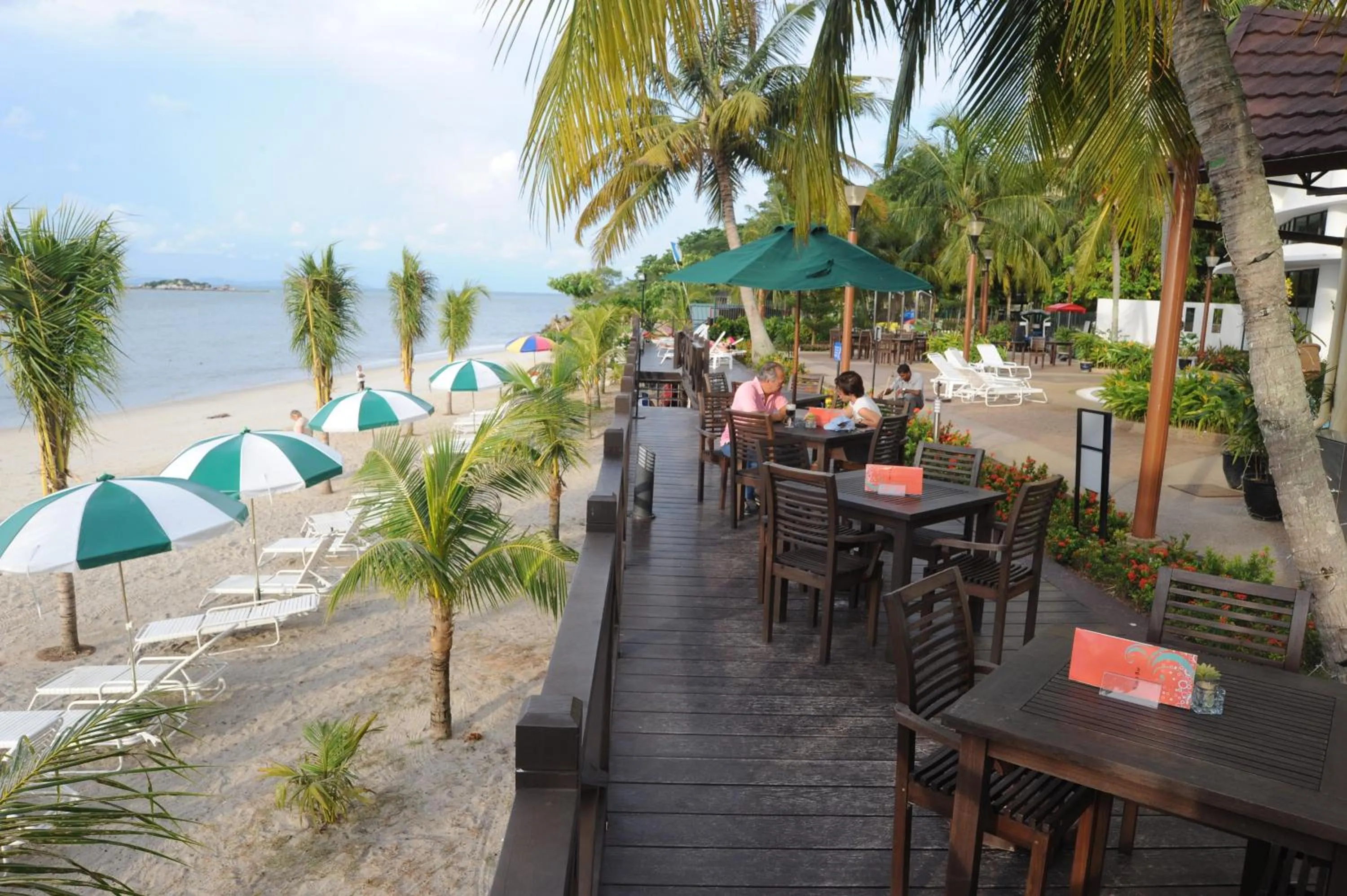 Lounge or bar in Flamingo Hotel by the Beach, Penang