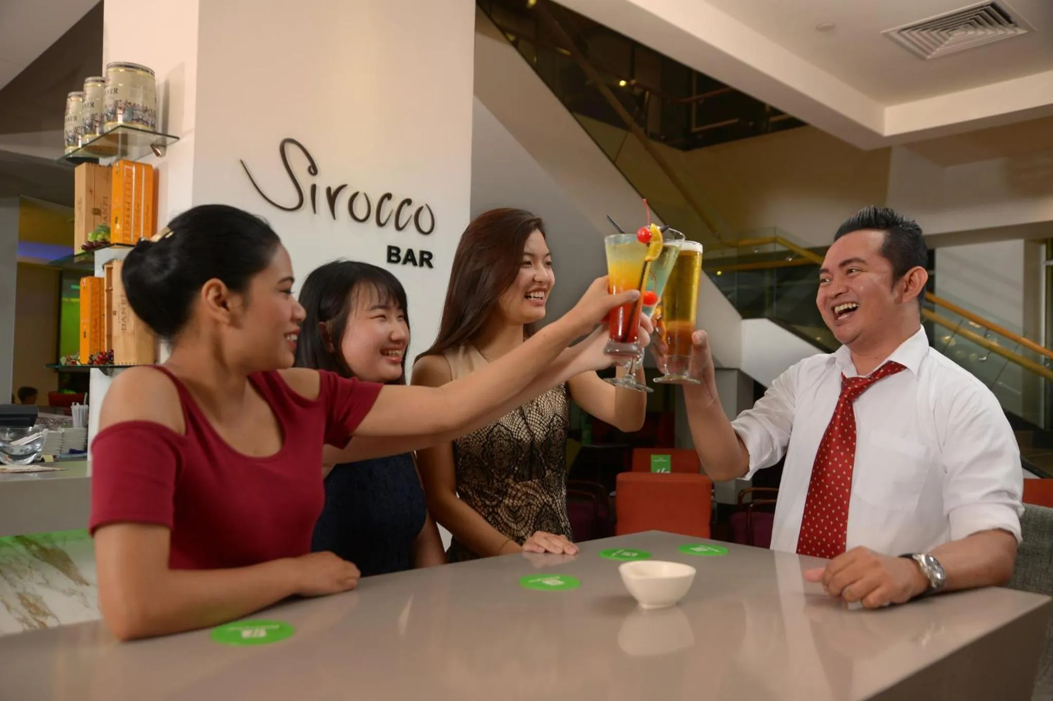 Lounge or bar in Holiday Inn Melaka by IHG