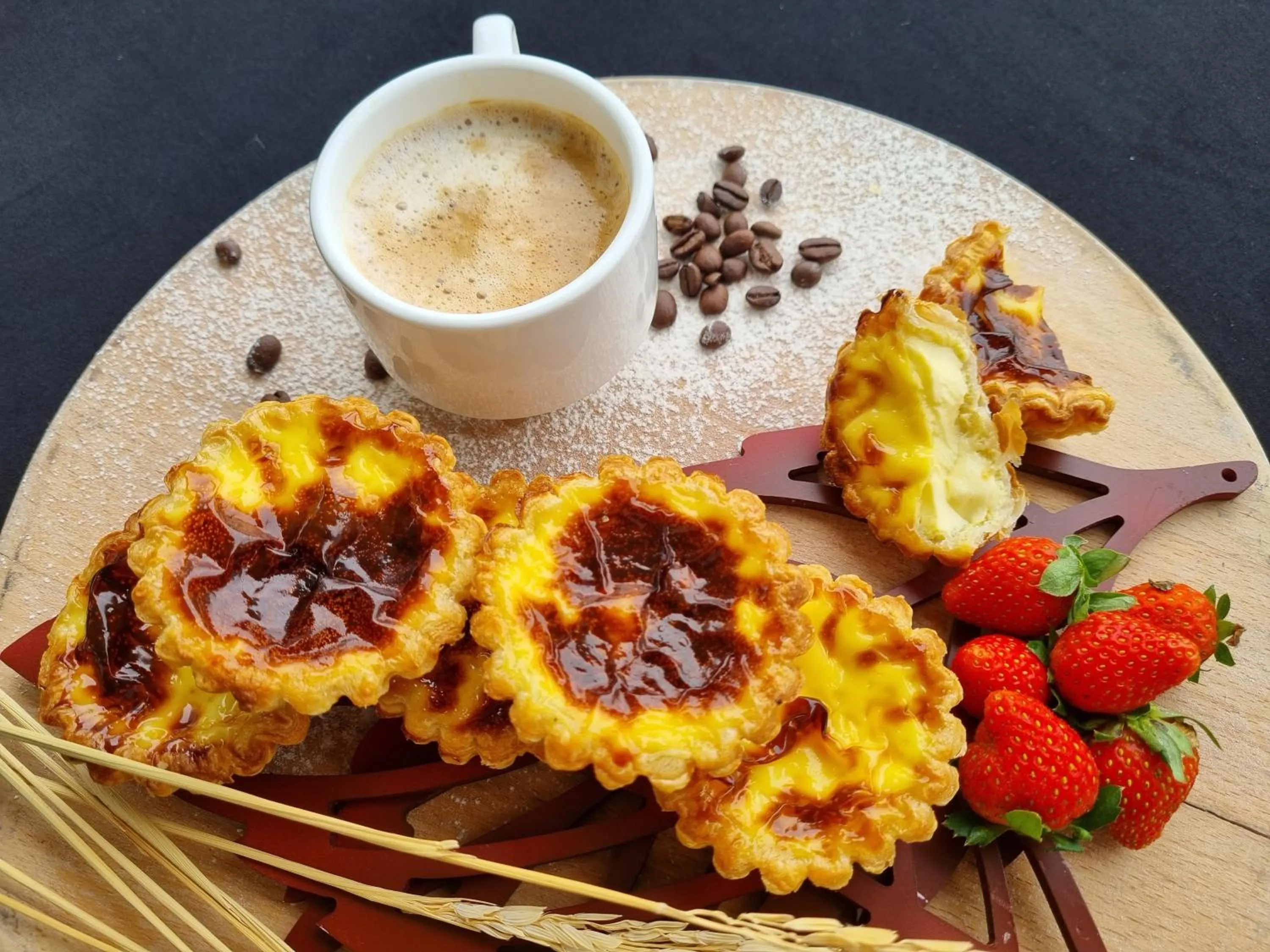 Restaurant/places to eat in Holiday Inn Melaka by IHG