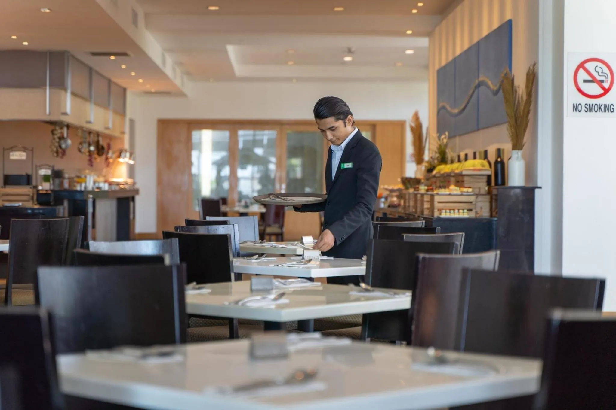 Restaurant/places to eat in Holiday Inn Melaka by IHG