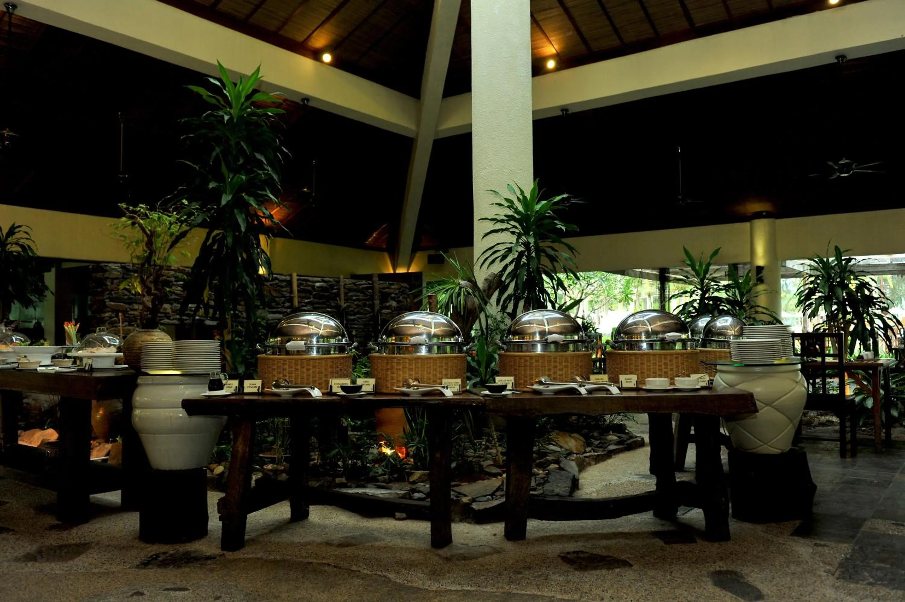 Restaurant/places to eat in Tanjung Rhu Resort
