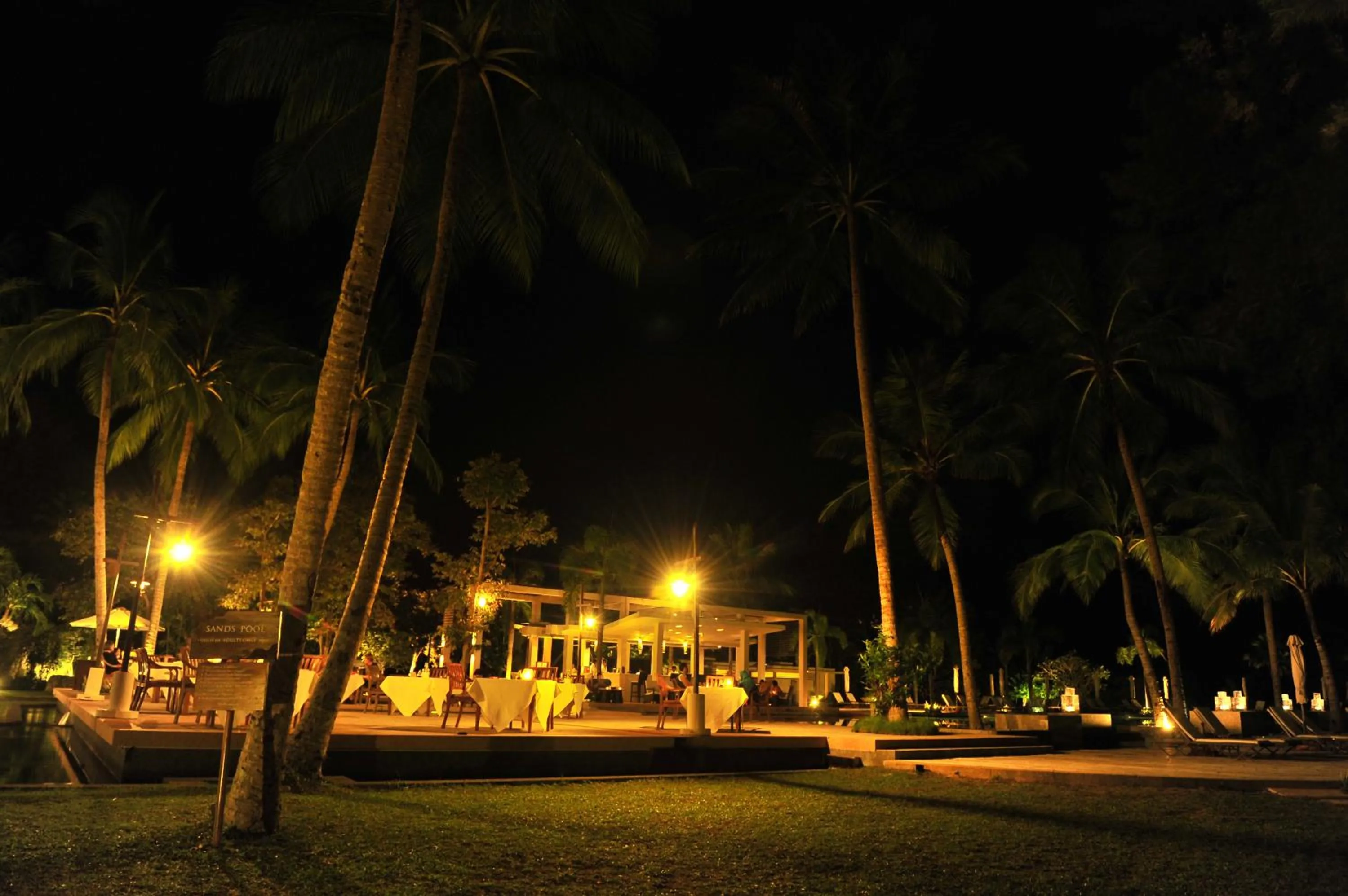 Lounge or bar in Tanjung Rhu Resort
