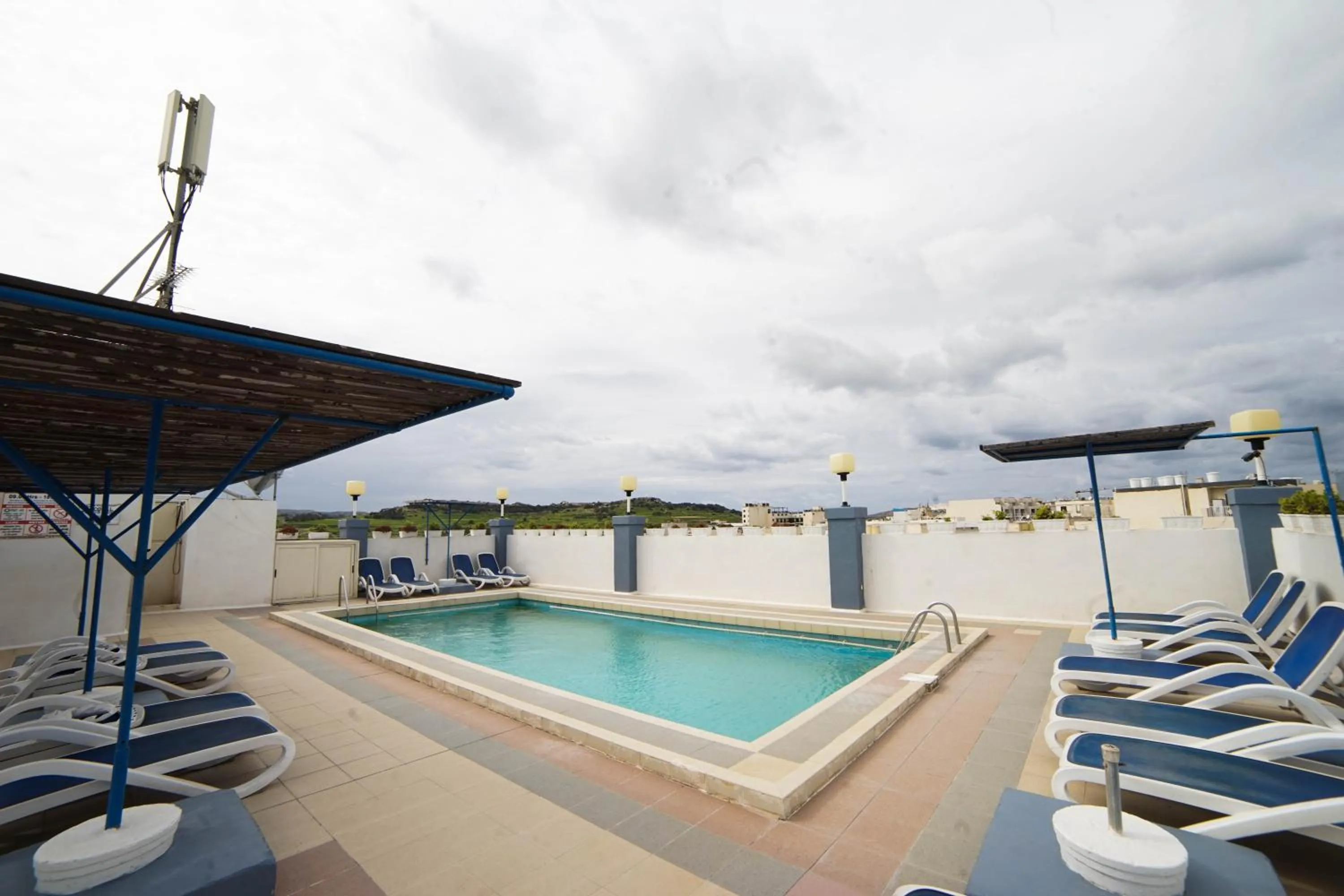 Swimming pool in Coral Hotel