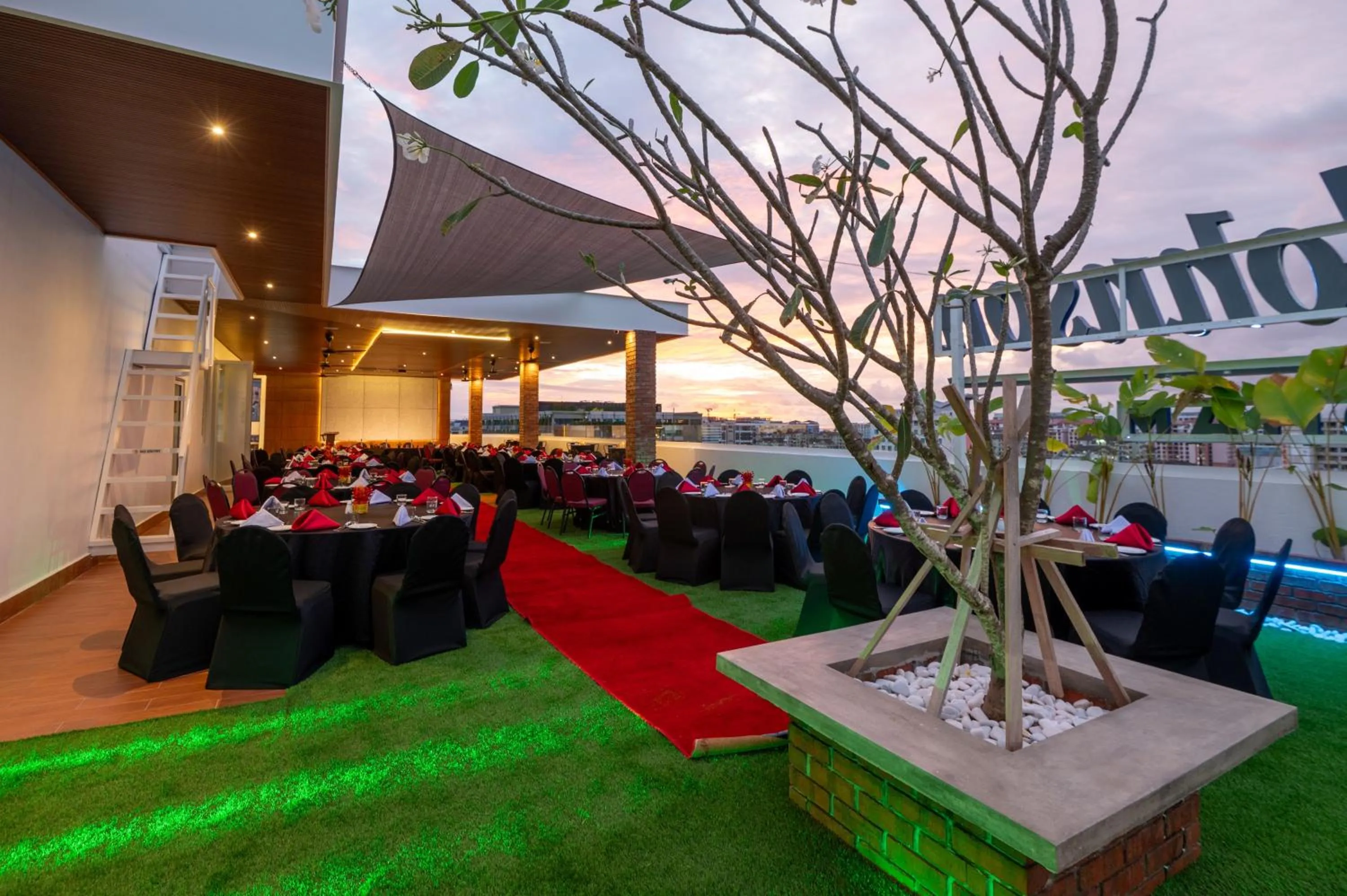 Banquet/Function facilities in Howard Johnson by Wyndham Kota Kinabalu City Centre, formerly Hotel Shangri-La Kota Kinabalu