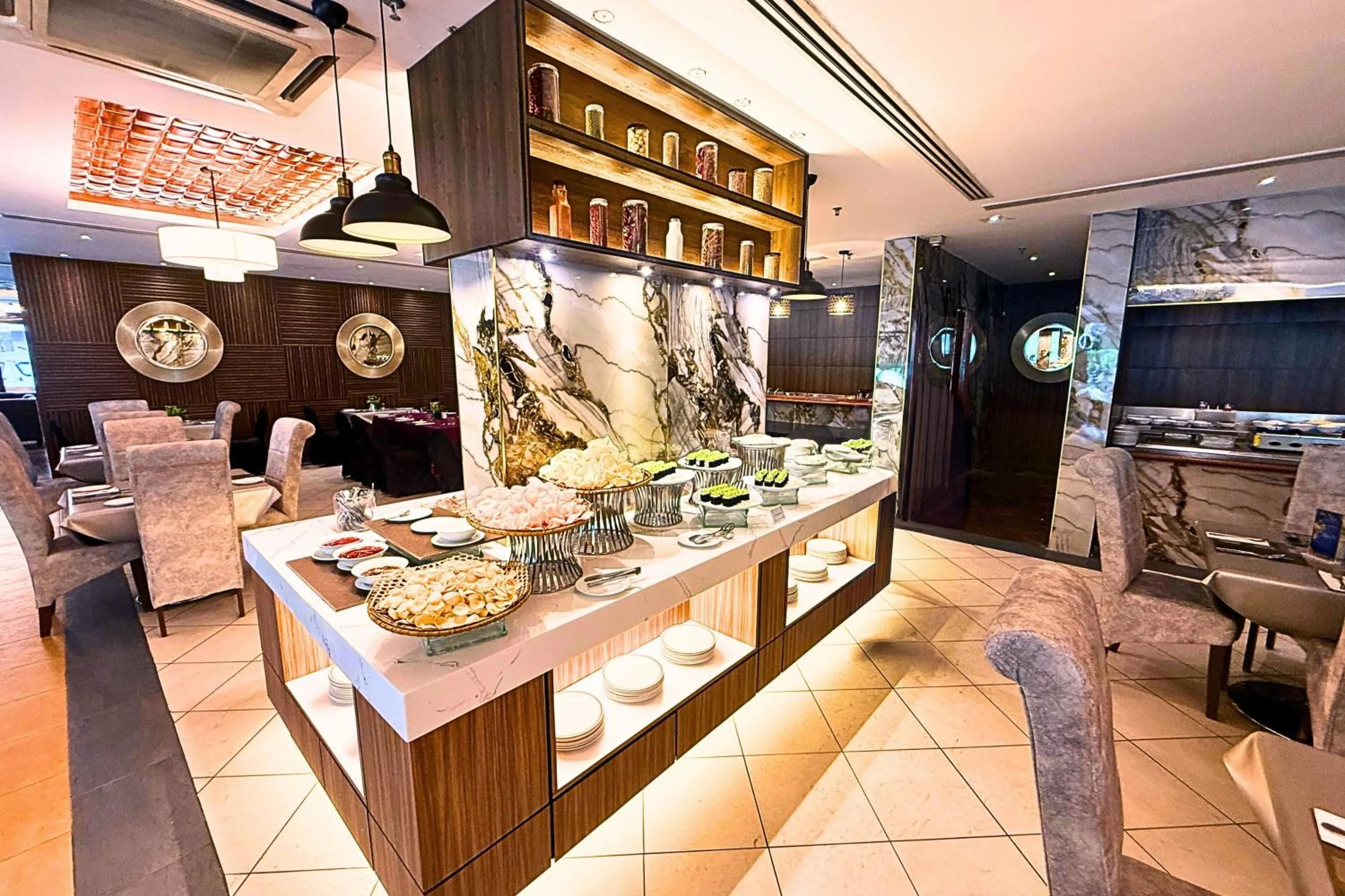 Restaurant/places to eat in Howard Johnson by Wyndham Kota Kinabalu City Centre, formerly Hotel Shangri-La Kota Kinabalu