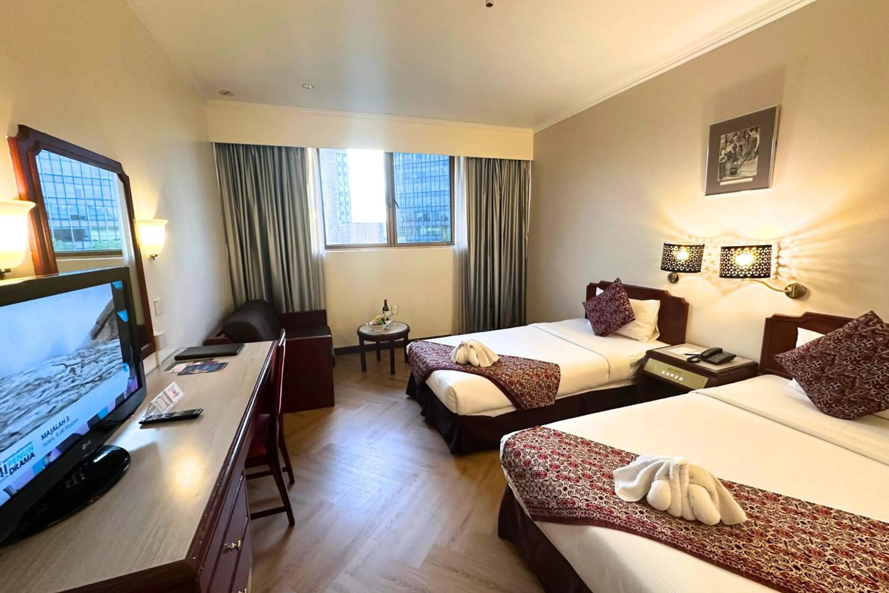 Bed in Hotel Shangri-la Kota Kinabalu