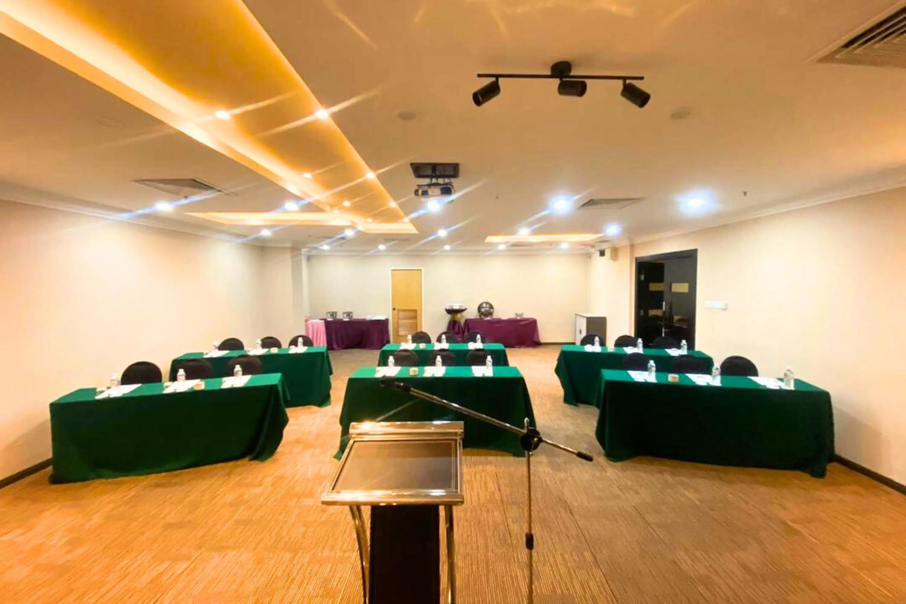 Meeting/conference room in Hotel Shangri-la Kota Kinabalu