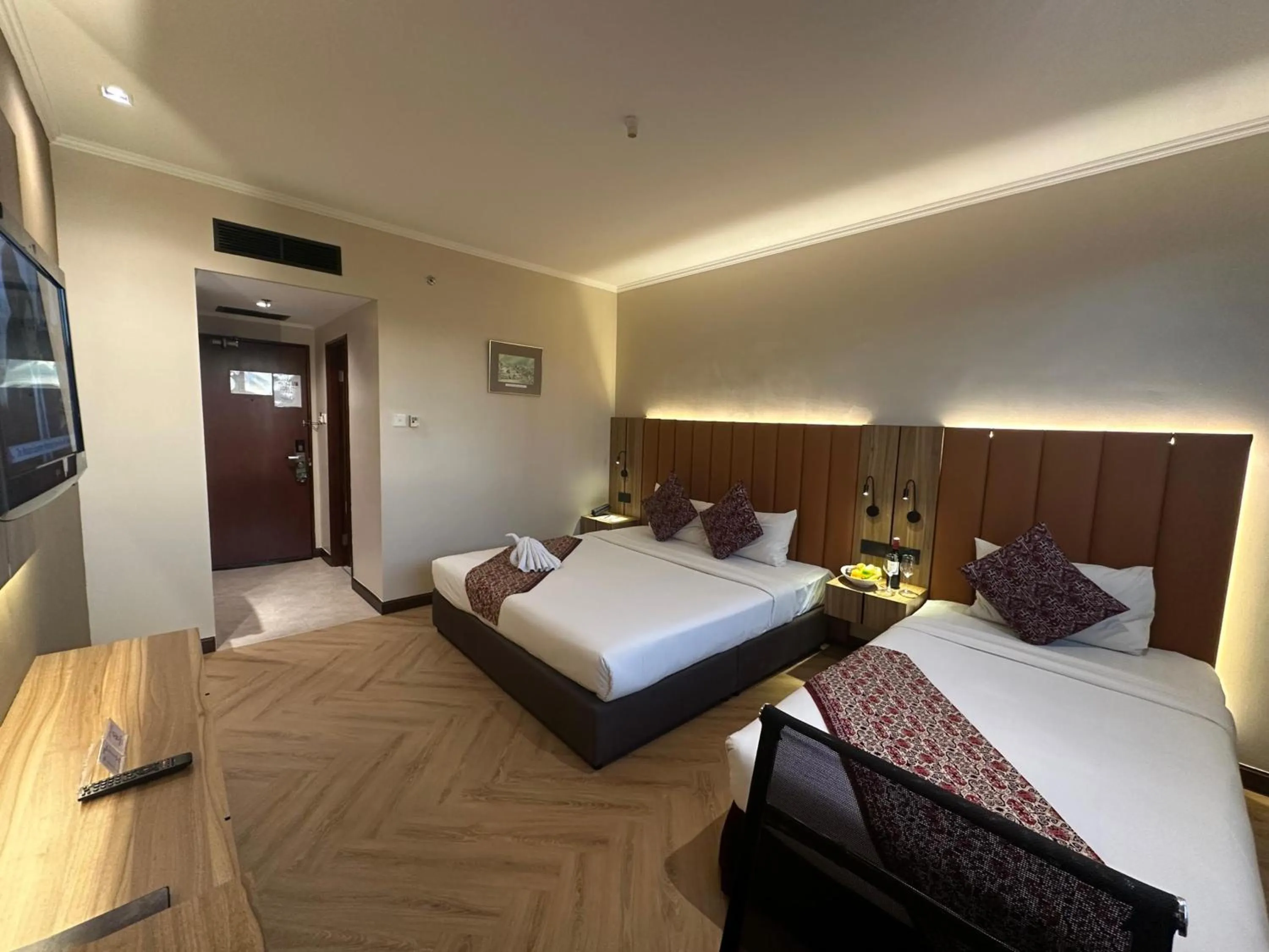 Bed in Hotel Shangri-la Kota Kinabalu