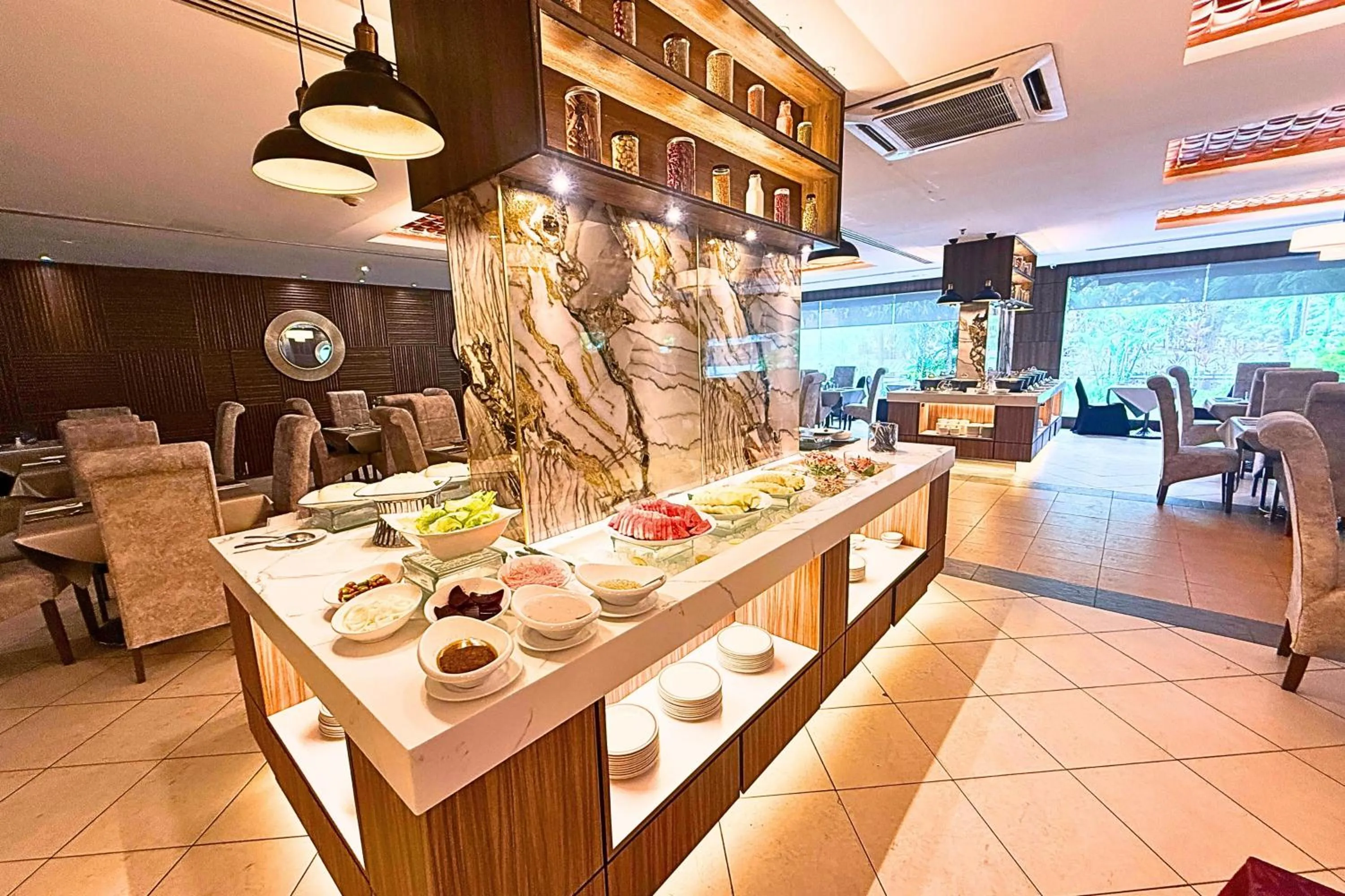 Restaurant/places to eat in Hotel Shangri-la Kota Kinabalu