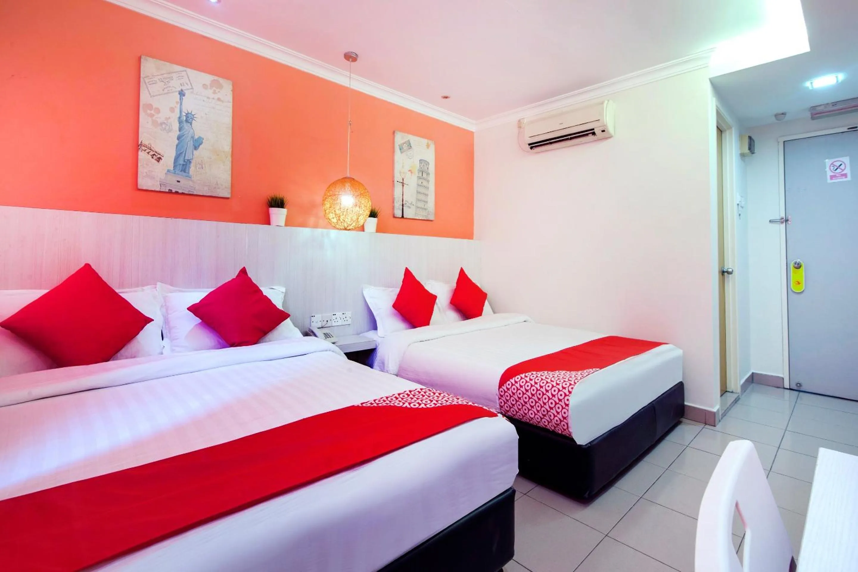 Bedroom, Bed in OYO 761 City Hotel