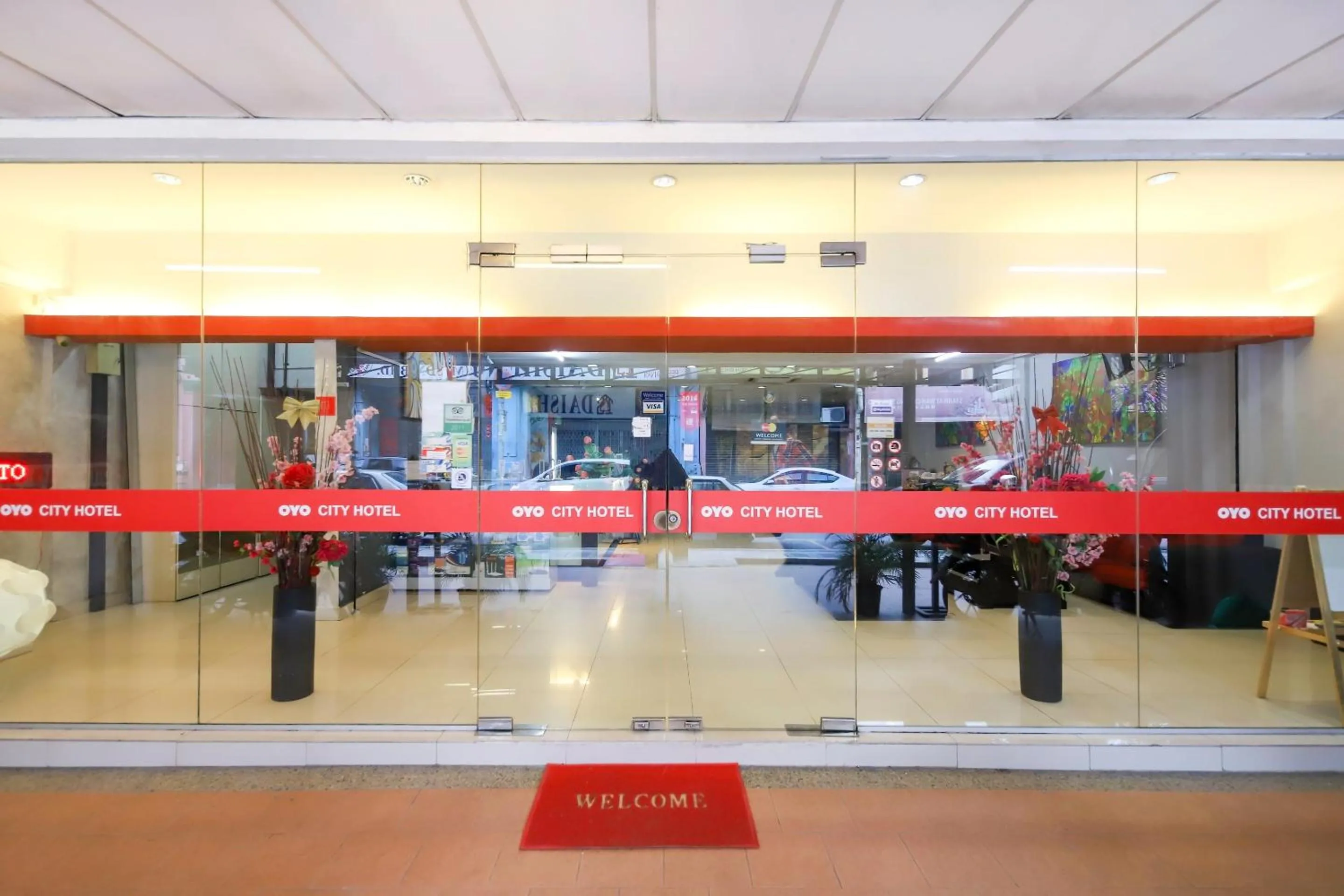 Lobby or reception in OYO 761 City Hotel