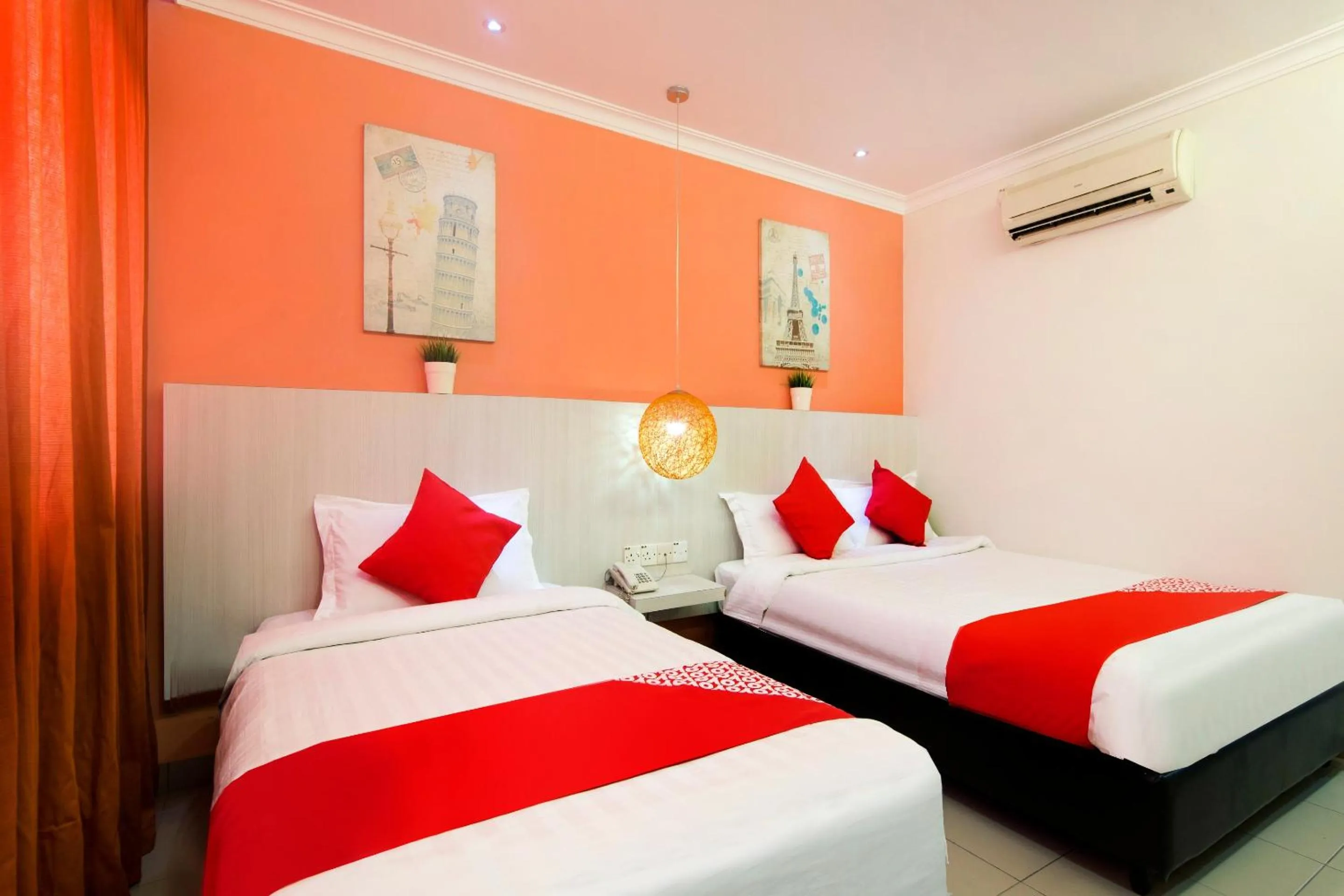 Bedroom, Bed in OYO 761 City Hotel