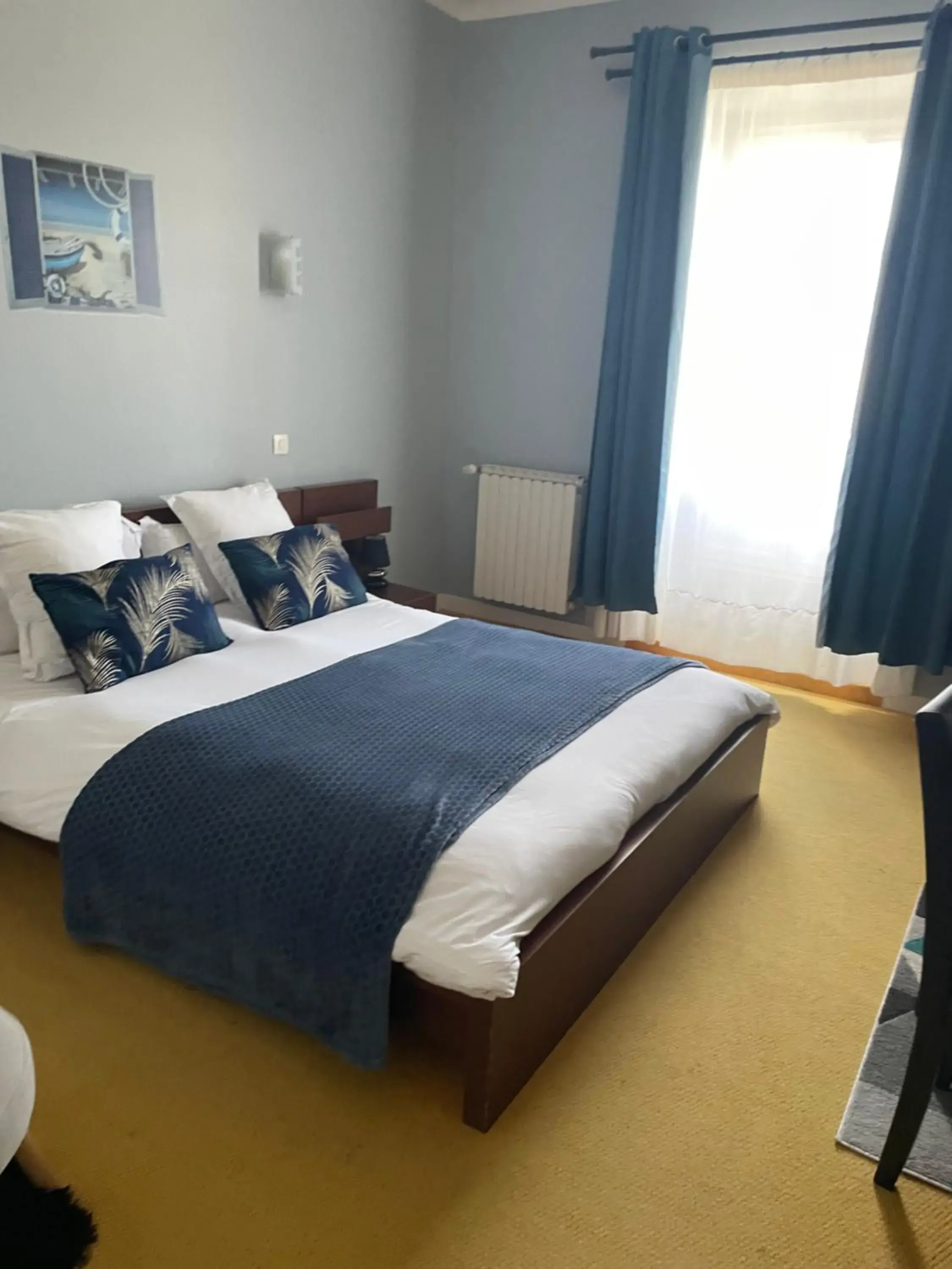 Small Double Room in Les Chambres du Sillon Small Double Room in Les Chambres du Sillon