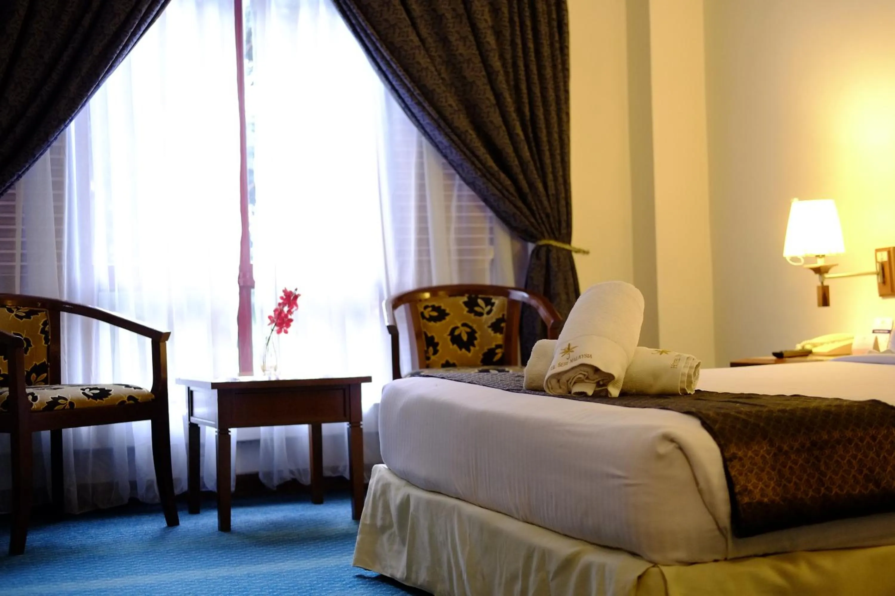 Photo of the whole room, Bed in Hotel Seri Malaysia Melaka