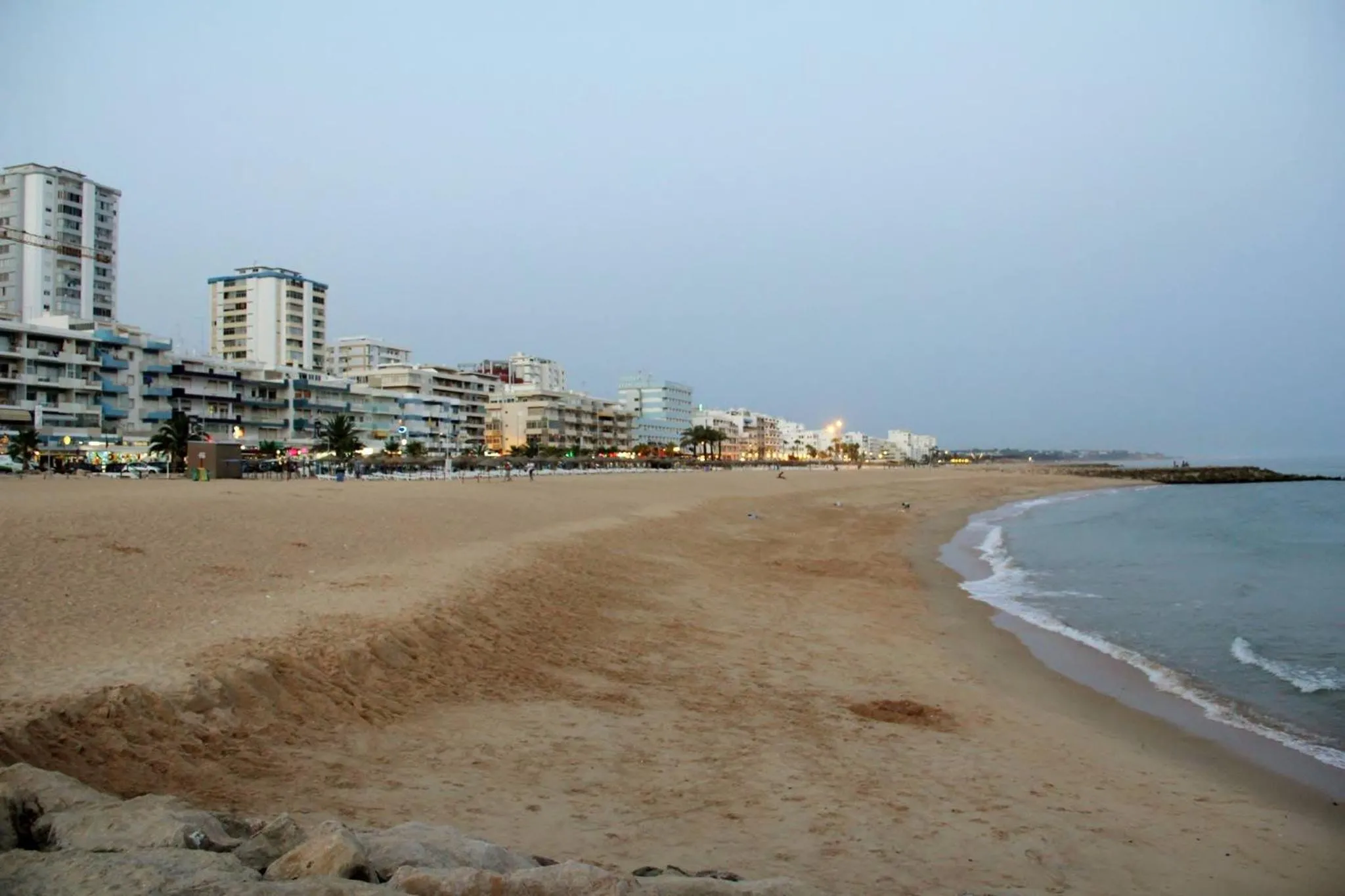 Beach in AL- Apartamentos Novos Vista Mar