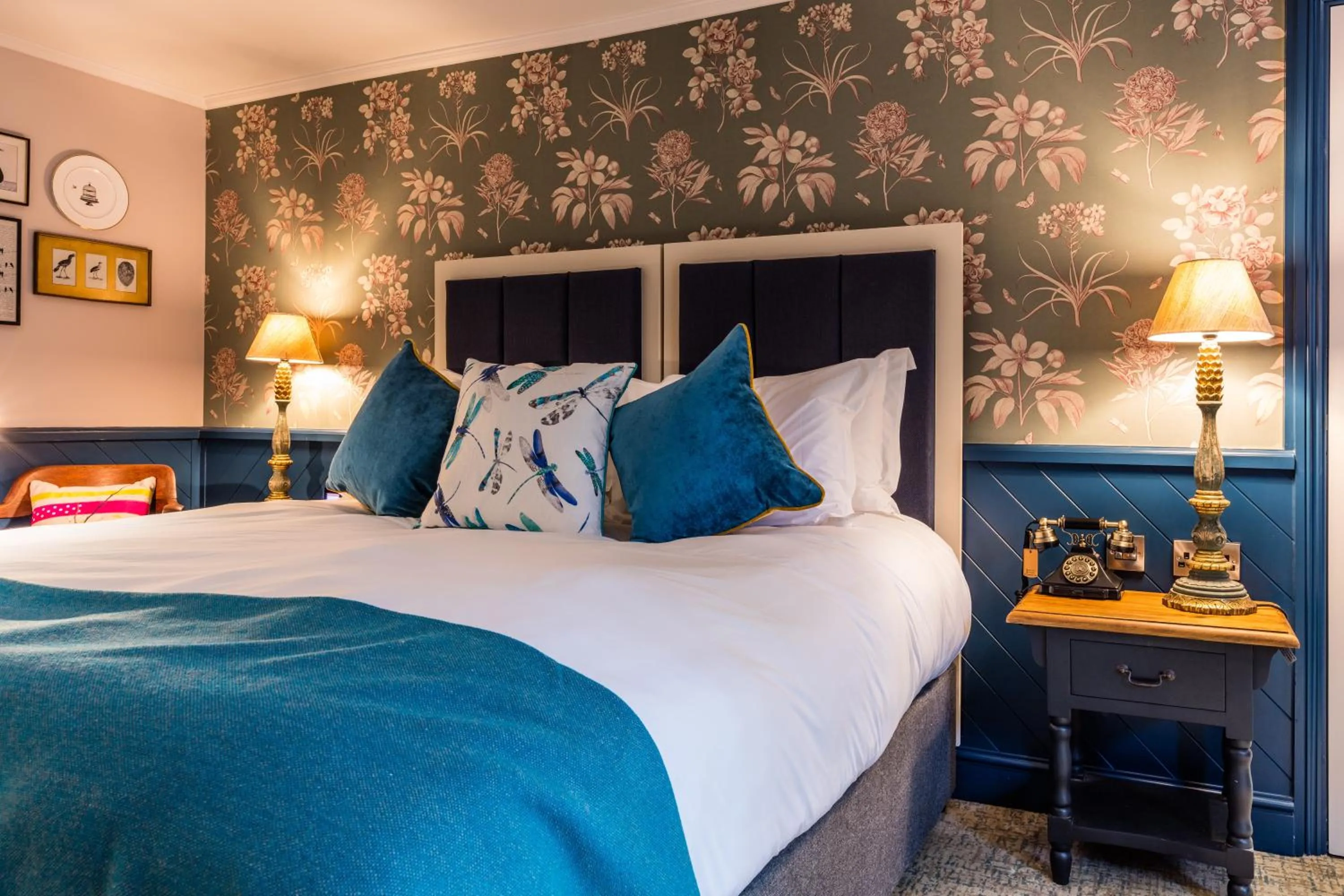 Bed in Hand and Spear