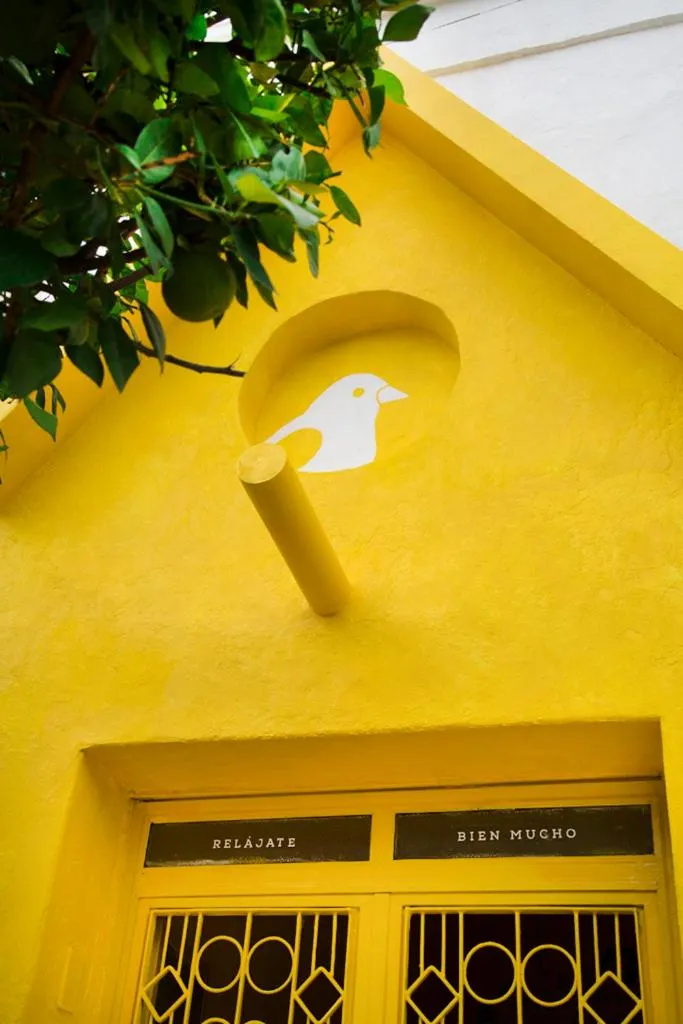 Facade/entrance in Casa Canario Hostel