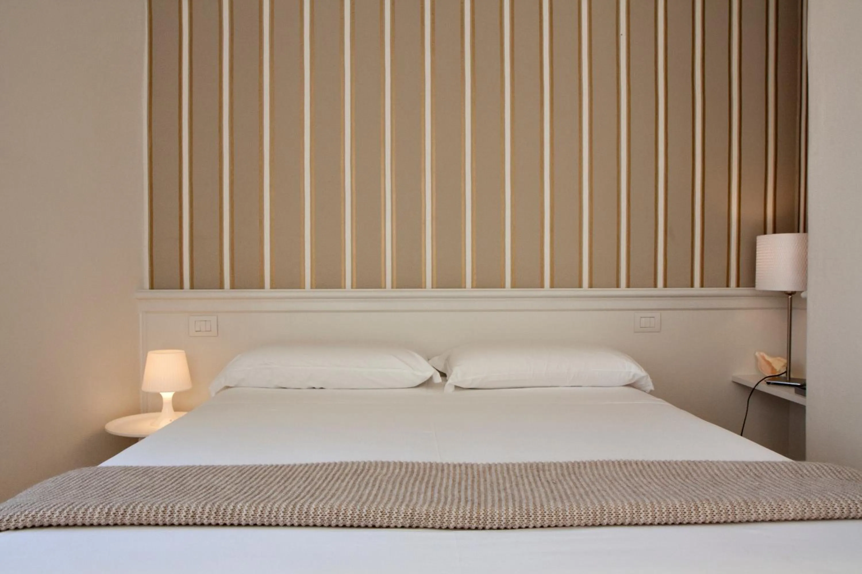 Photo of the whole room, Bed in Porto Sole Rooms